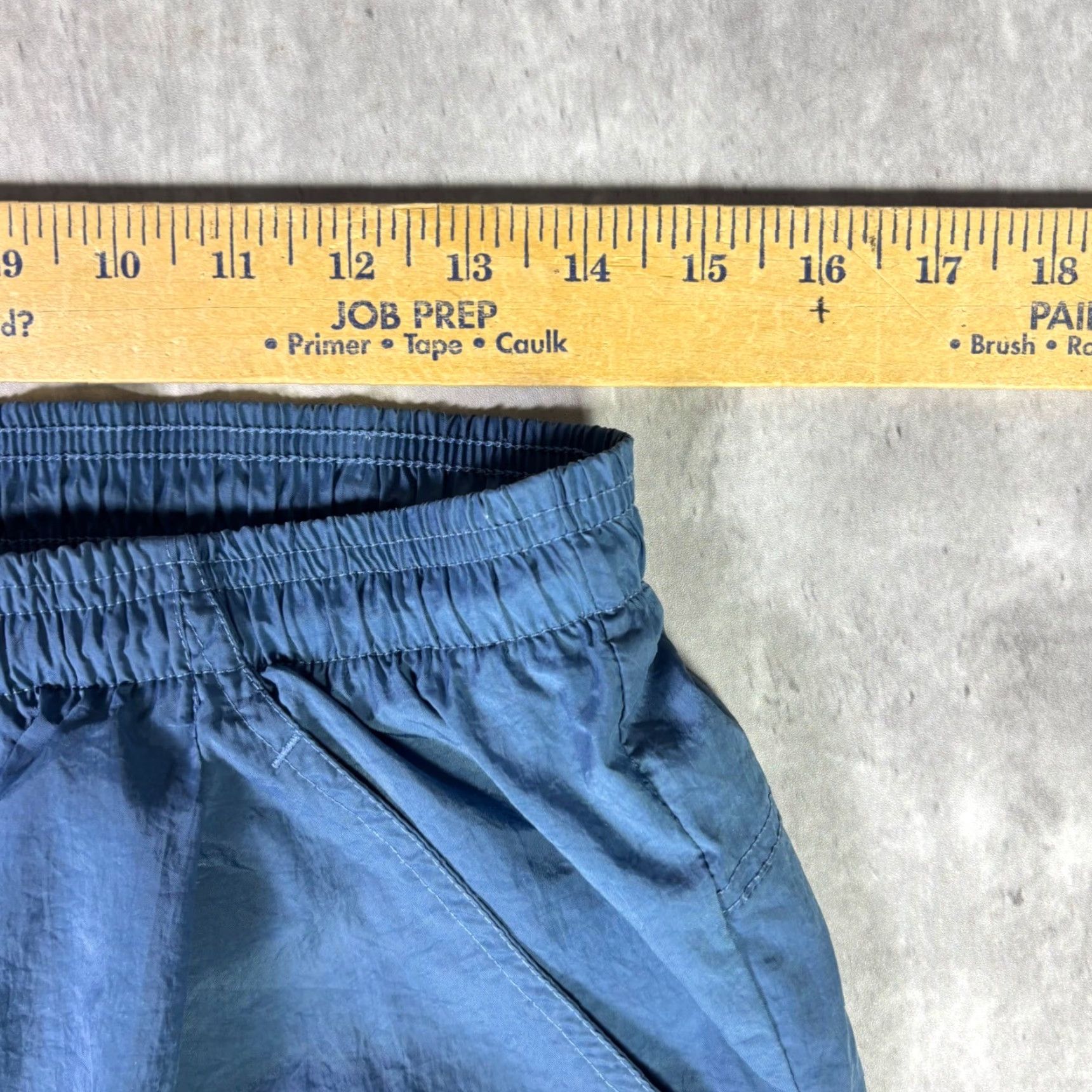 Nike VINTAGE Nike Windbreaker Track Pants Navy Blue L Unisex Adults Nike Swingman Taffeta Water Resistant Windproof Elastic Drawstring Inseam 29 in stb Size US 33 - 3 Thumbnail