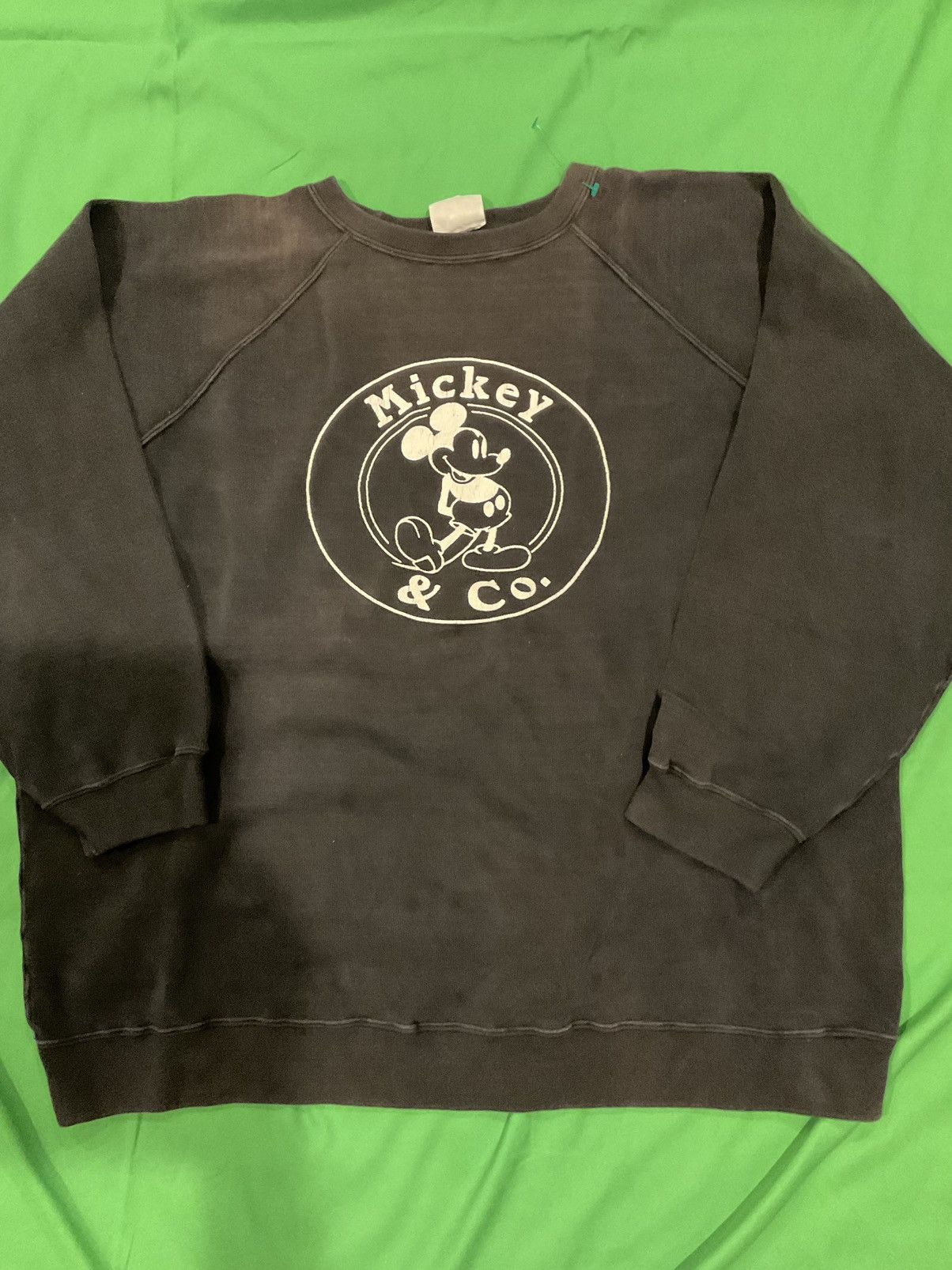 Disney × Vintage Vintage Mickey & Co. sweatshirt Size US XL / EU 56 / 4 - 1 Thumbnail