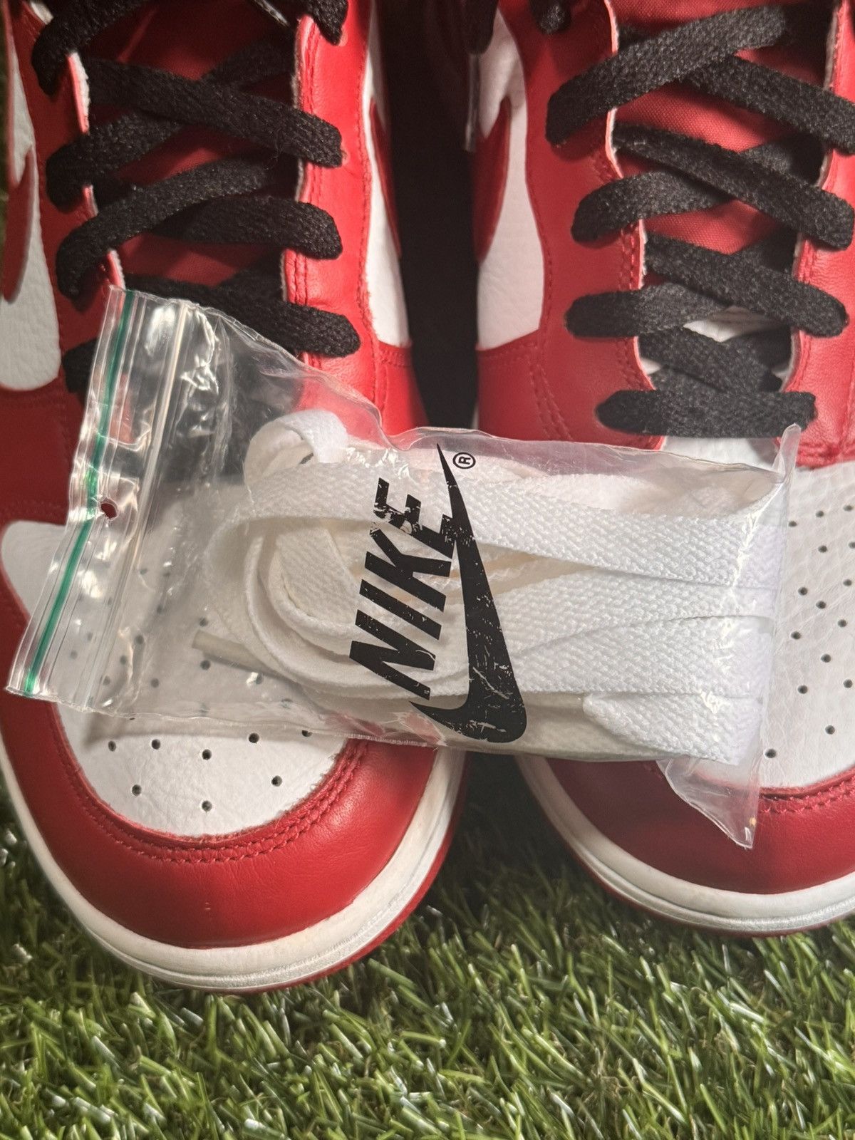 Nike Nike Dunk High White Varsity Red (2009) Size US 10 / EU 43 - 5 Thumbnail
