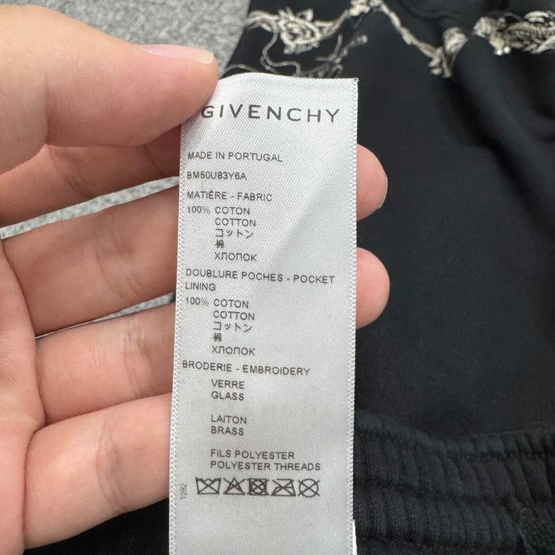 Givenchy Givenchy SizeL Chain Decorated Printed Shorts Size US 28 / EU 44 - 5 Thumbnail