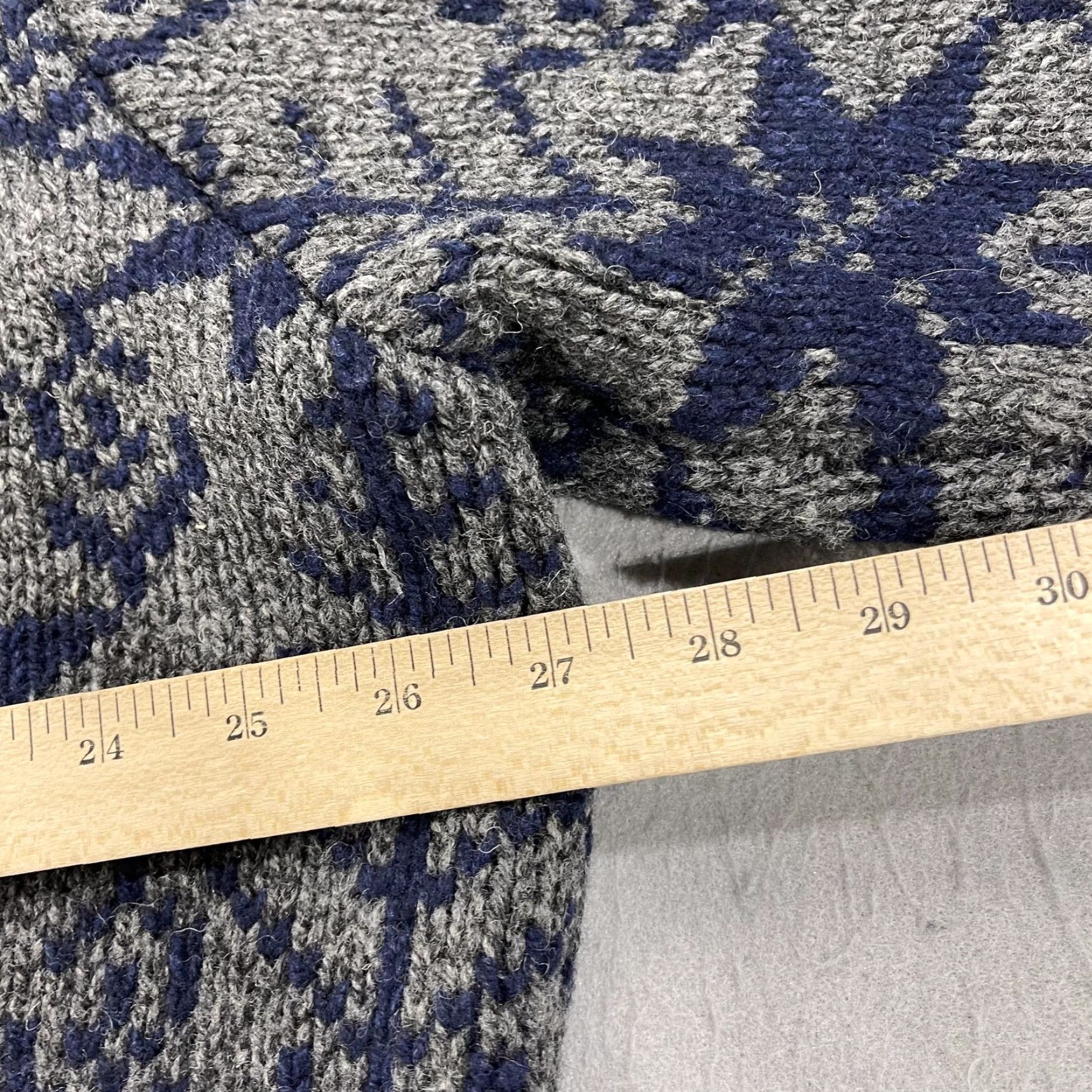 Vintage VINTAGE LL Bean Sweater Mens 2XL Gray Lambswool Henley Fair Isle Ragg Wool Ski Snow Size US XXL / EU 58 / 5 - 7 Thumbnail