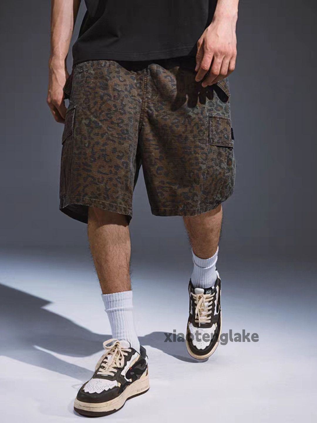 Vintage xz vintage wide Leg loose hiphop leopard cargo shorts Size US 32 / EU 48 - 1 Thumbnail