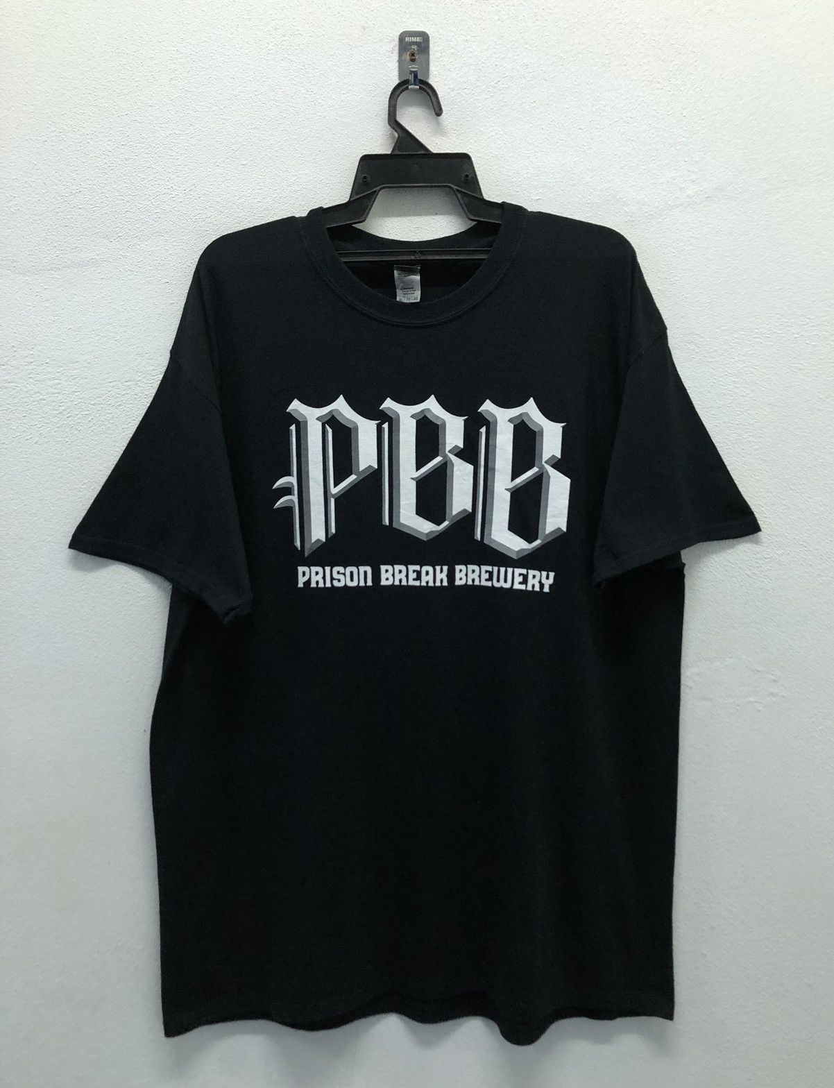Vintage Vintage PBB Prison Break Brewery T-Shirt Size US XL / EU 56 / 4 - 1 Thumbnail