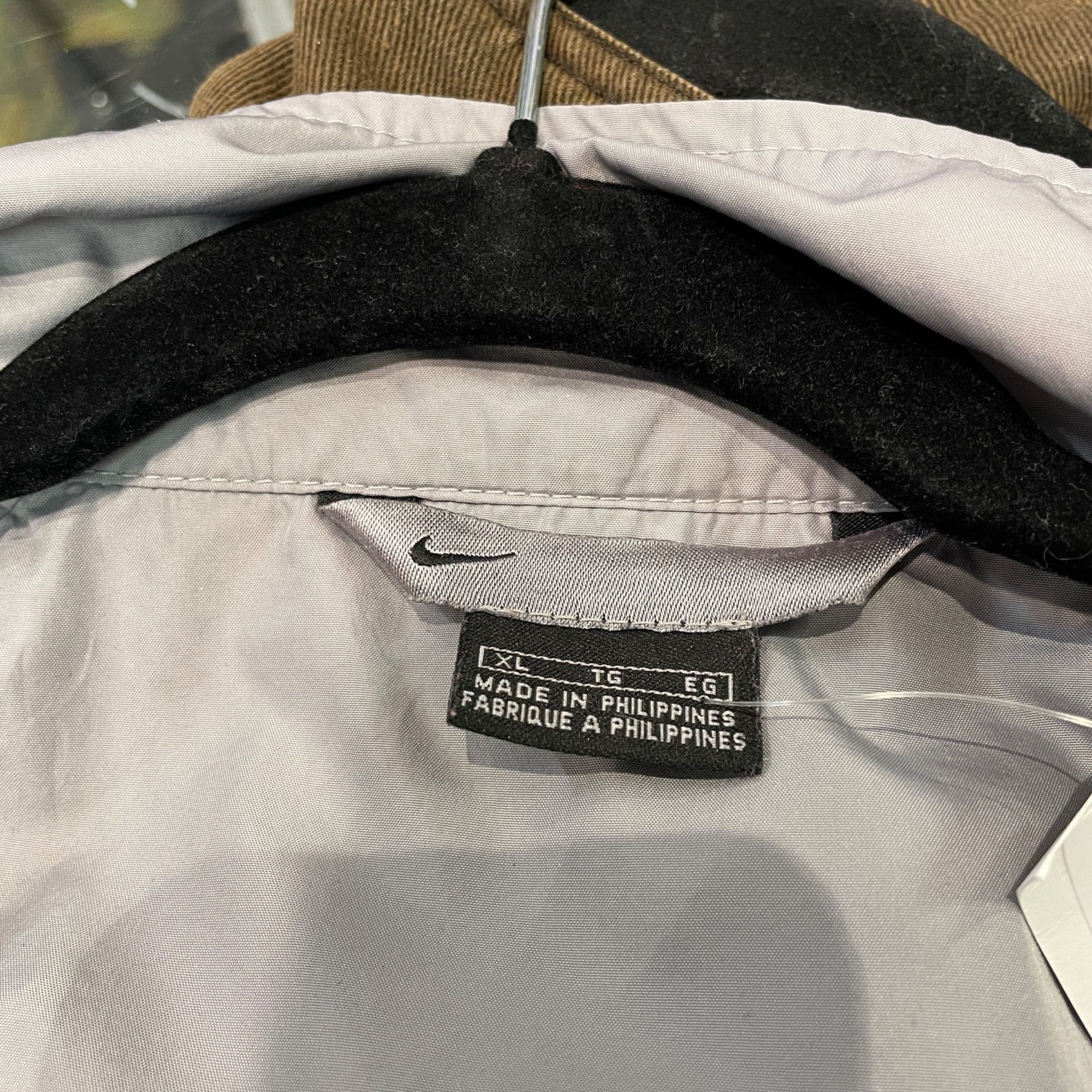 Nike XL - Y2K Nike Grey Windbreaker Size US XL / EU 56 / 4 - 4 Thumbnail