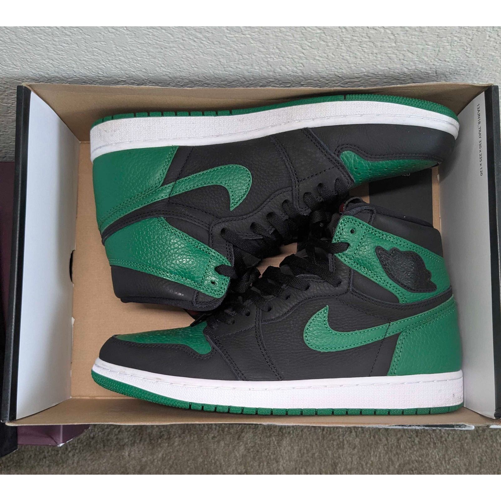 Air Jordan 1 Retro High OG Pine Green 2.0 Size 10 - OG Box