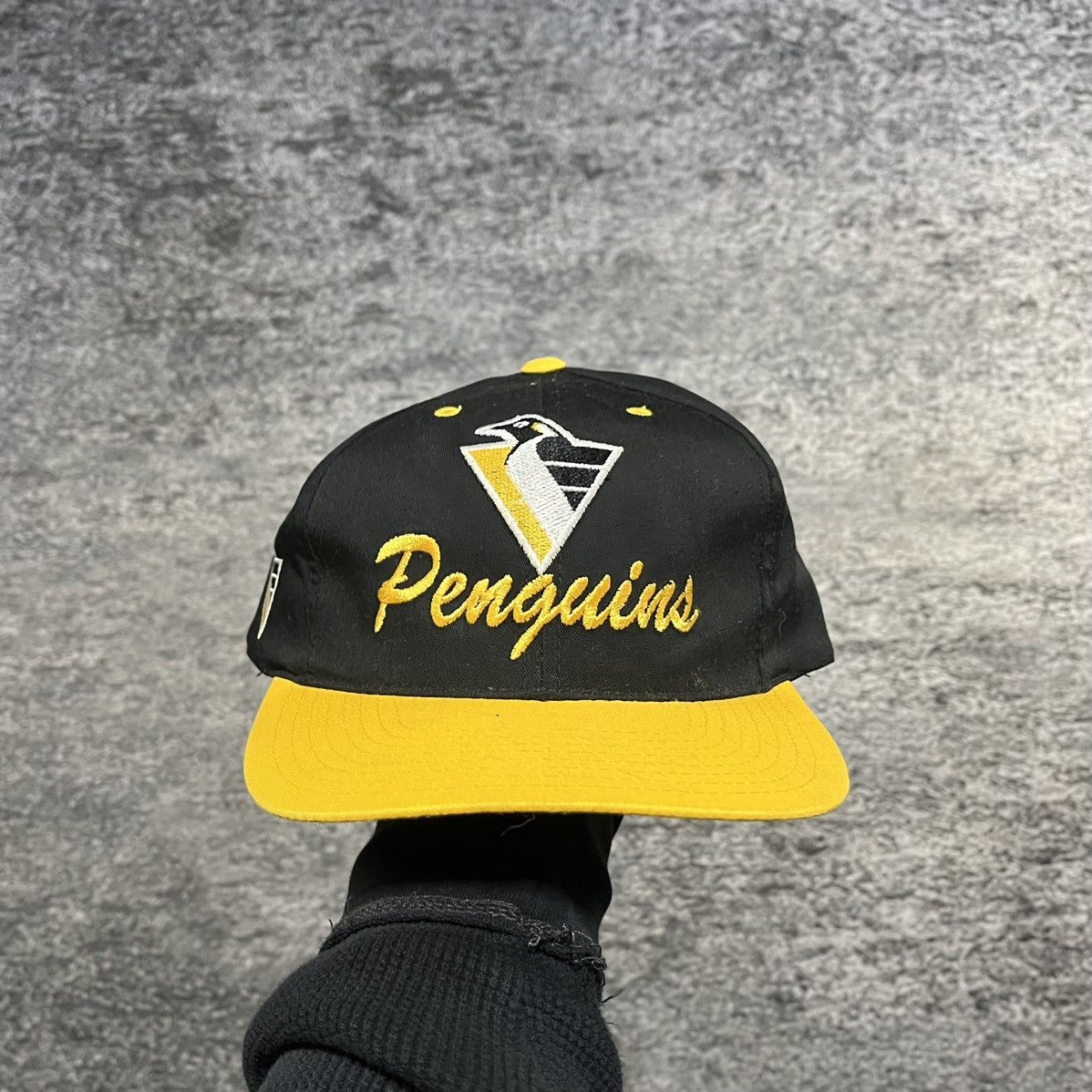 NHL Vintage 90s Pittsburgh Penguins Embroidered NHL Snapback Hat Size ONE SIZE - 1 Thumbnail