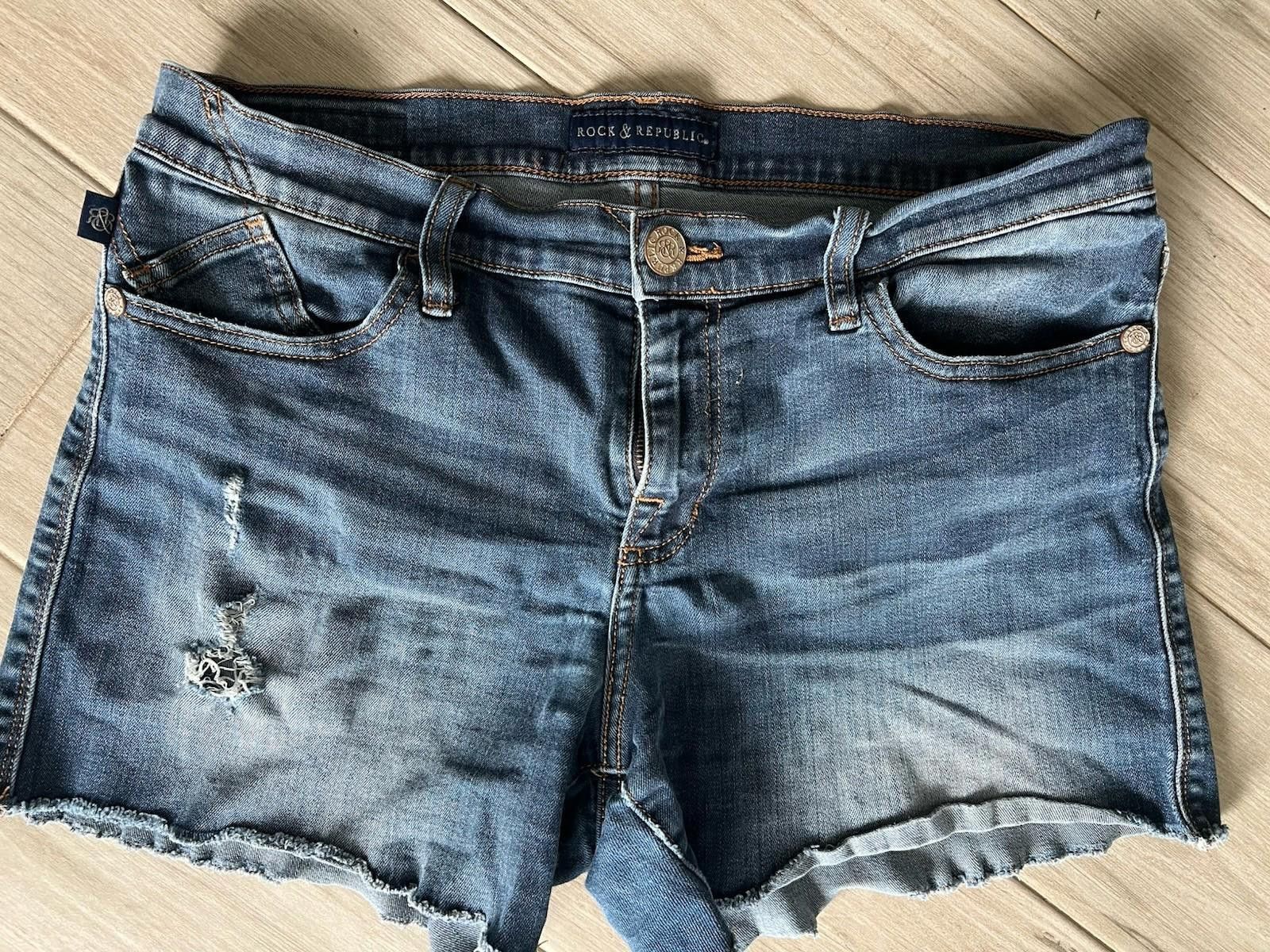 Rock & Republic Rock & Republic Shorts Size 12 Blue Denim Cutoff Stretch Size 34" / US 12 / IT 48 - 6 Thumbnail