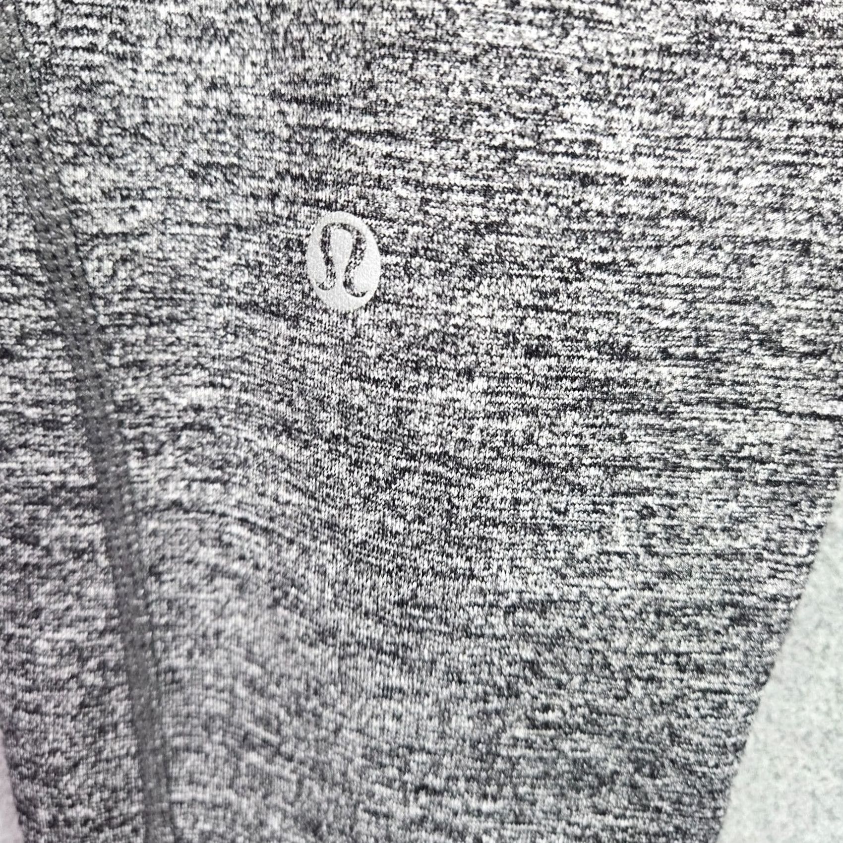 Lululemon Lululemon Purple Grey Women’s Outdoor Workout Legging Size 8 Size 30" / US 8 / IT 44 - 4 Thumbnail