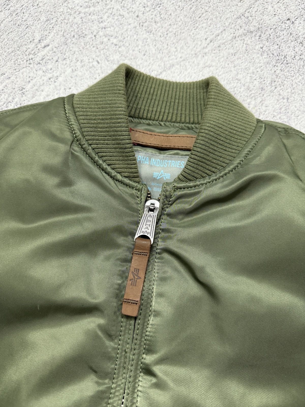 Alpha Industries Alpha Industries Type MA-1 Intermediate USA Bomber Jacket Size US L / EU 52-54 / 3 - 6 Thumbnail