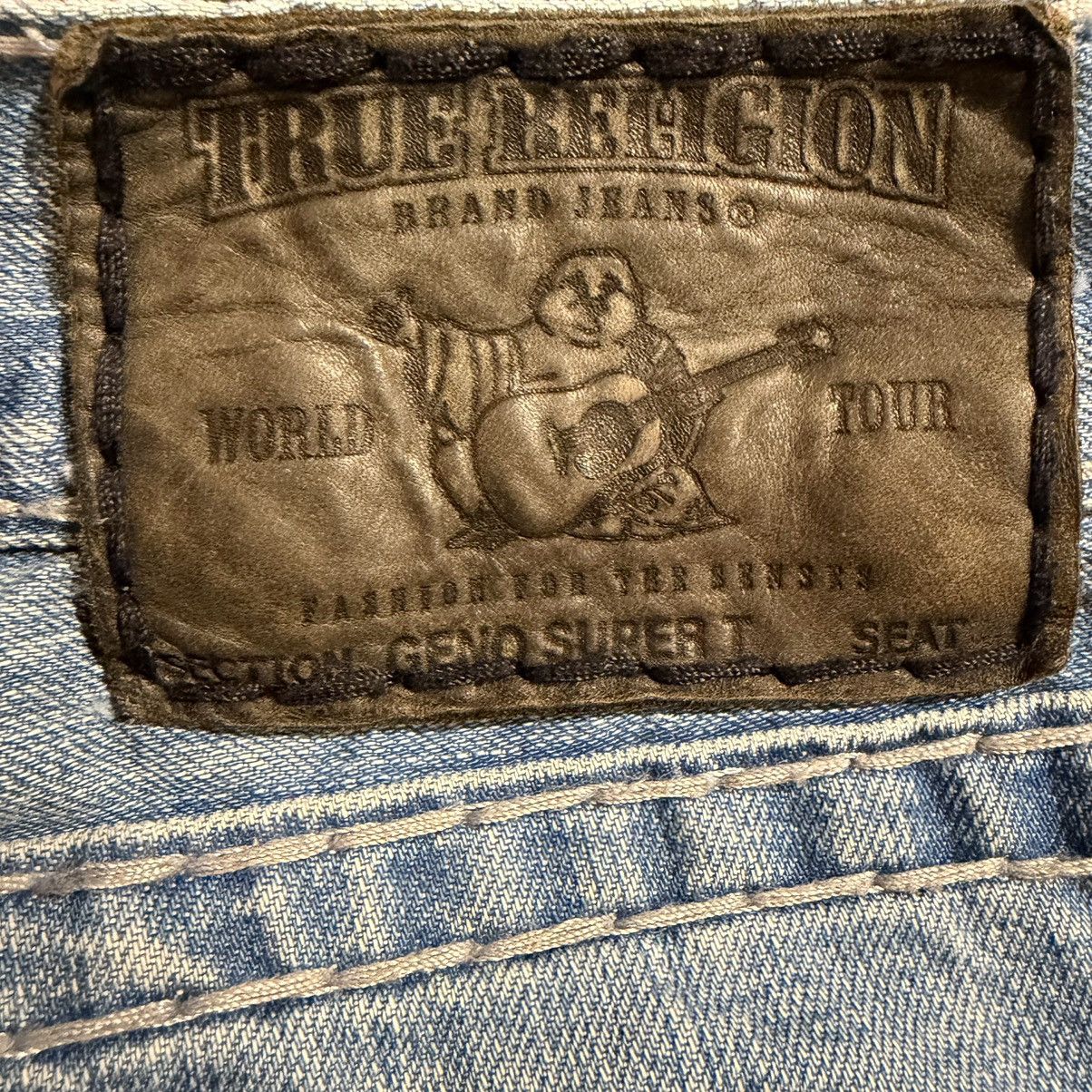 True Religion True religion usa light wash denim jeans rare Size US 33 - 8 Thumbnail