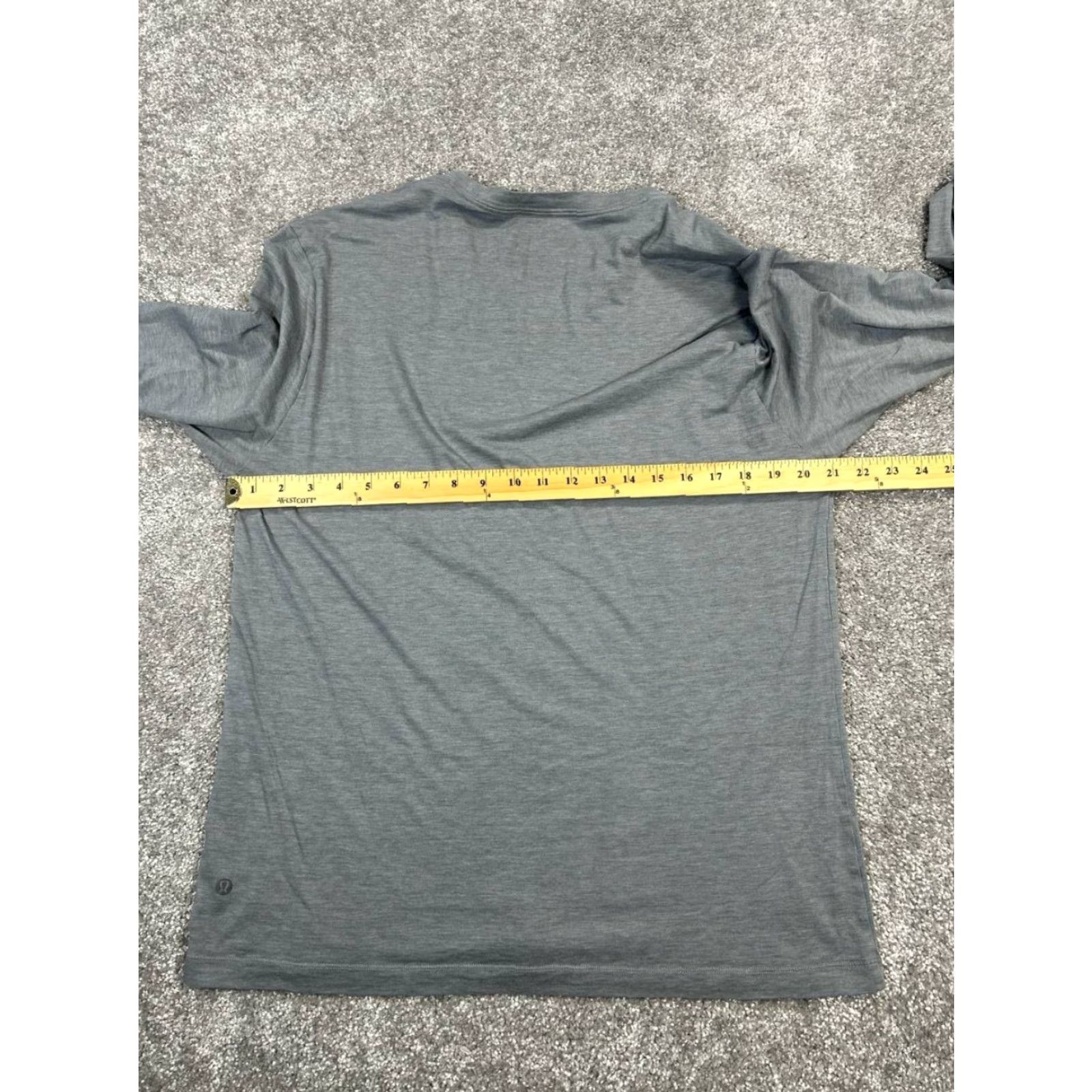 Lululemon Lululemon Shirt Mens Large Gray Running Pullover Size US L / EU 52-54 / 3 - 4 Thumbnail