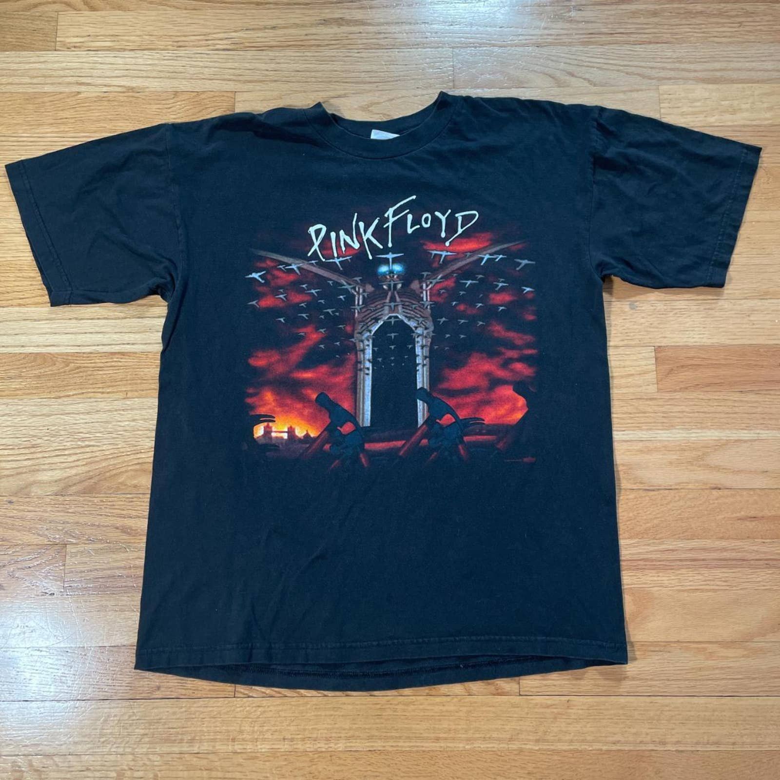 Vintage Pink Floyd The Wall Band Tee Winterland Tag