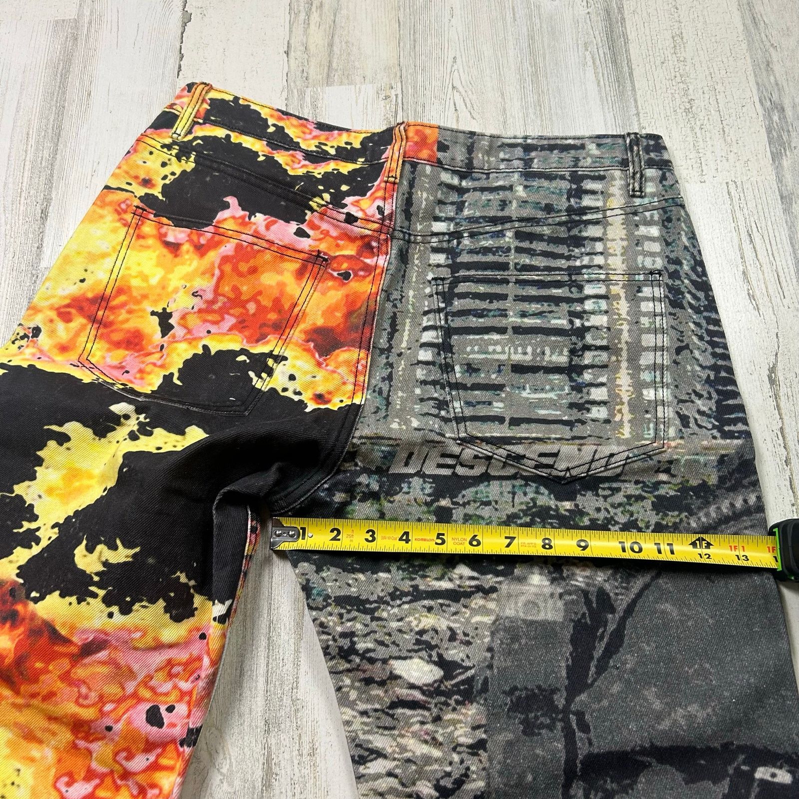 Other Descending Worldwide All Over Print Skull Jeans Size 34 Size US 34 / EU 50 - 14 Thumbnail