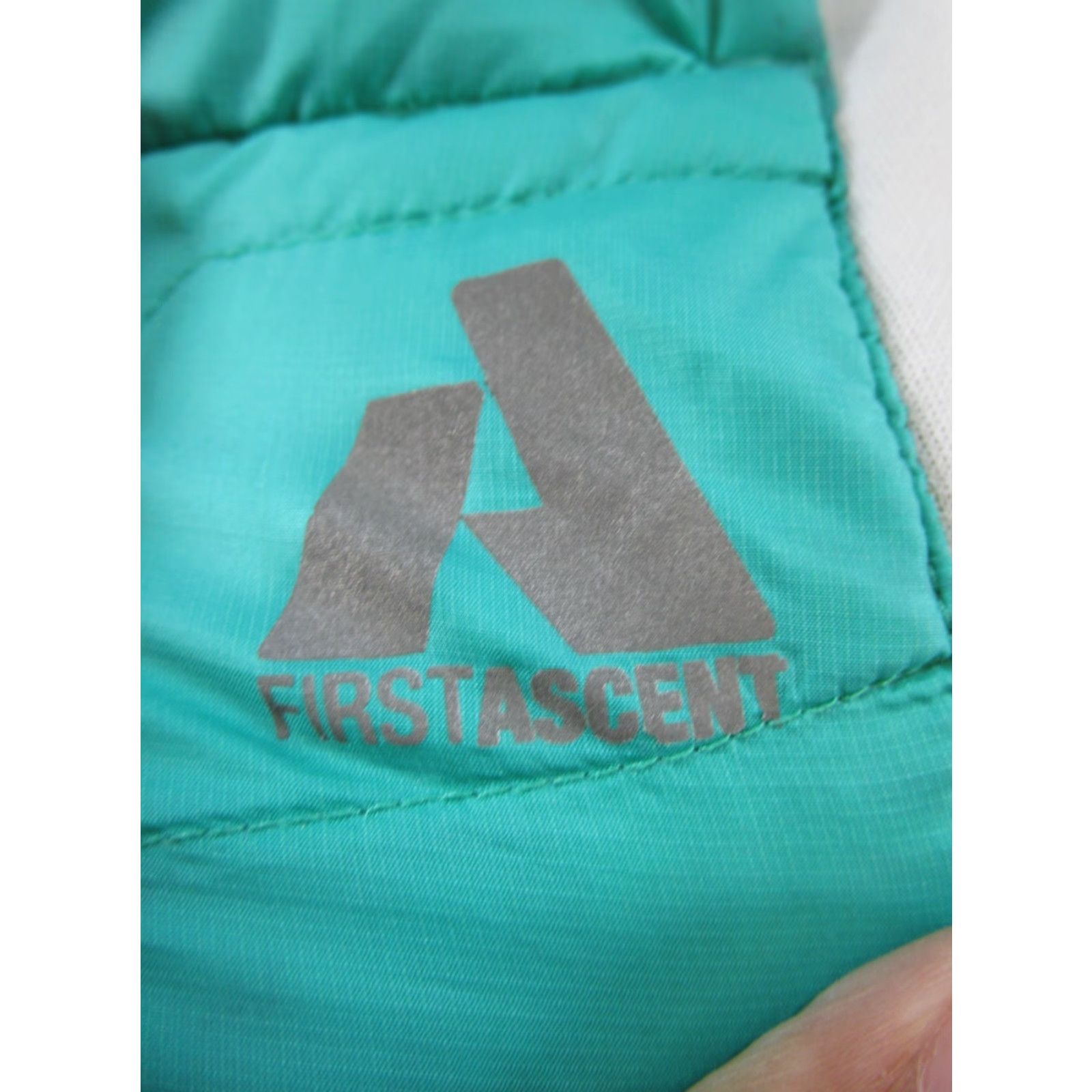 Vintage First Ascent Vest Womens Small Blue Down Fill Outdoor Puffer Jacket Casual Womens Size S / US 4 / IT 40 - 7 Thumbnail