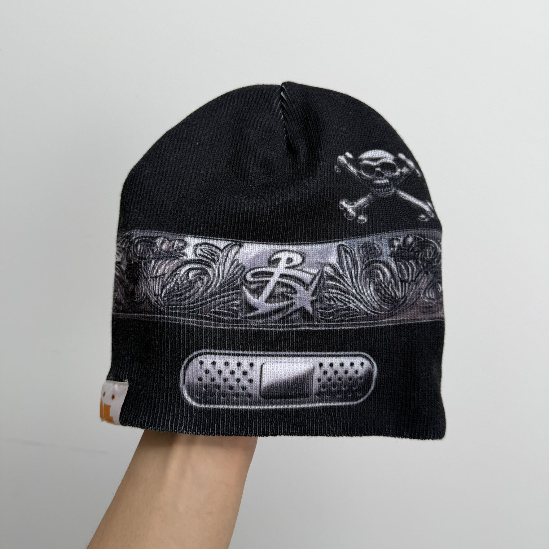 PDF PDF Channel Pin Beanie Size ONE SIZE - 2 Thumbnail