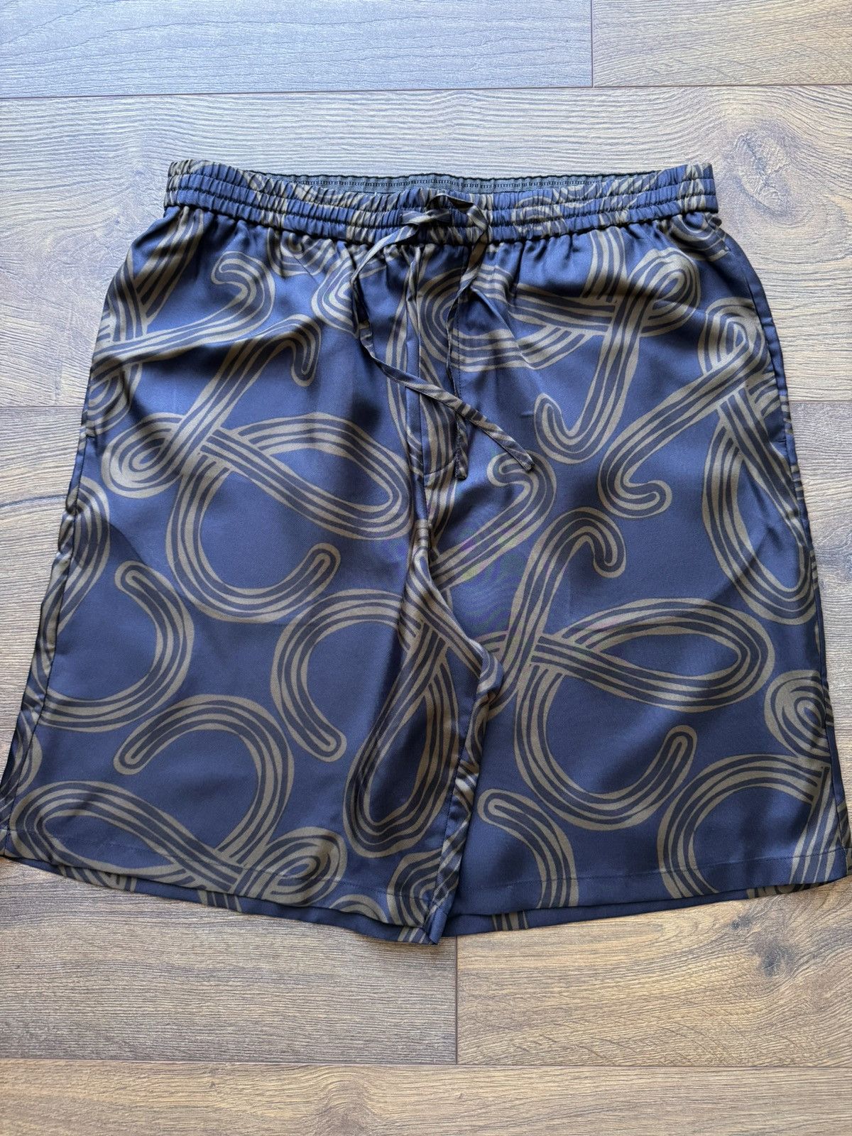 Loewe Loewe Silk Shorts - Size ML Size US 36 / EU 52 - 3 Thumbnail