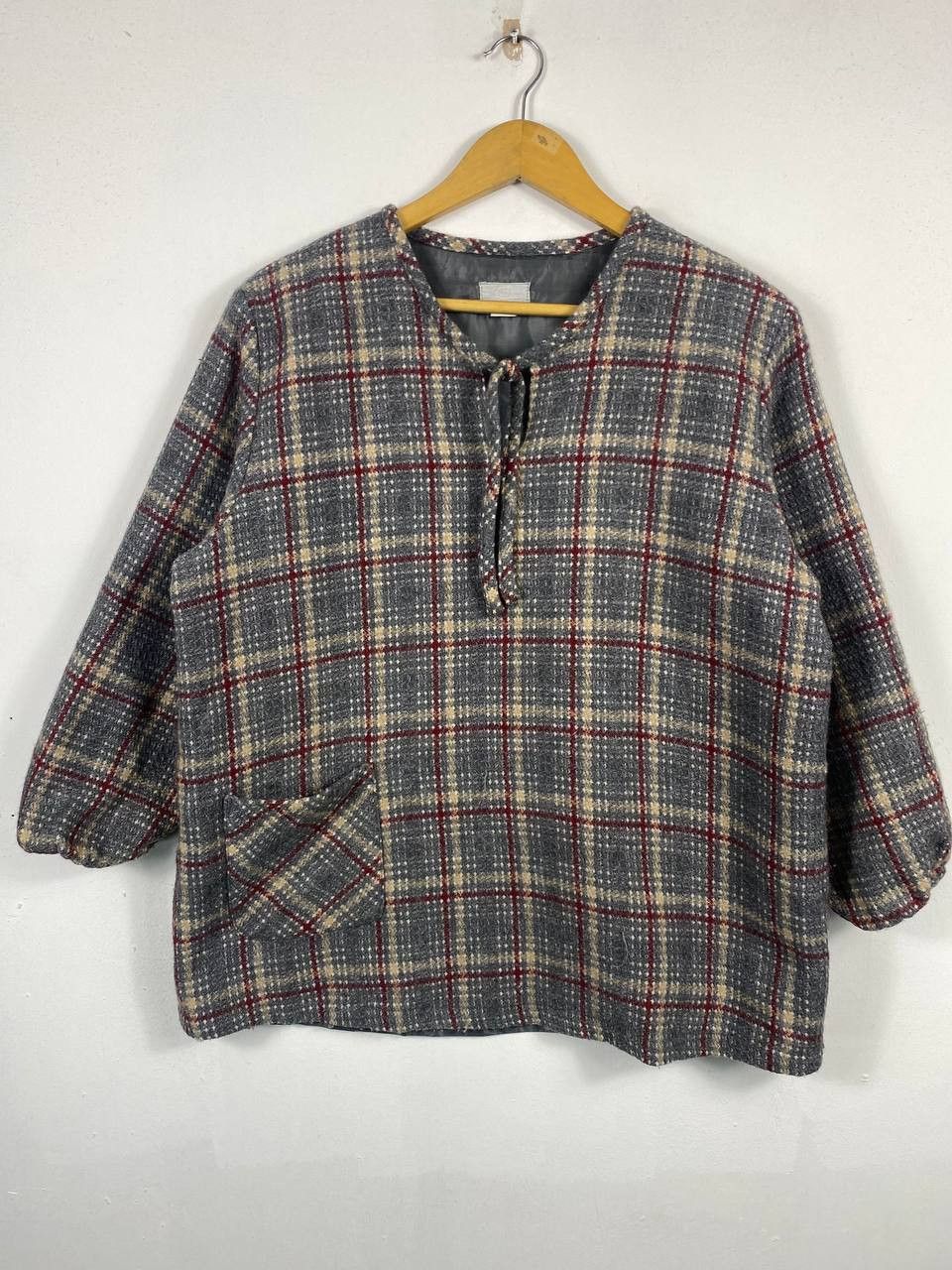Japanese Brand vintage japanese brand wool blouse nice design Size L / US 10 / IT 46 - 1 Thumbnail