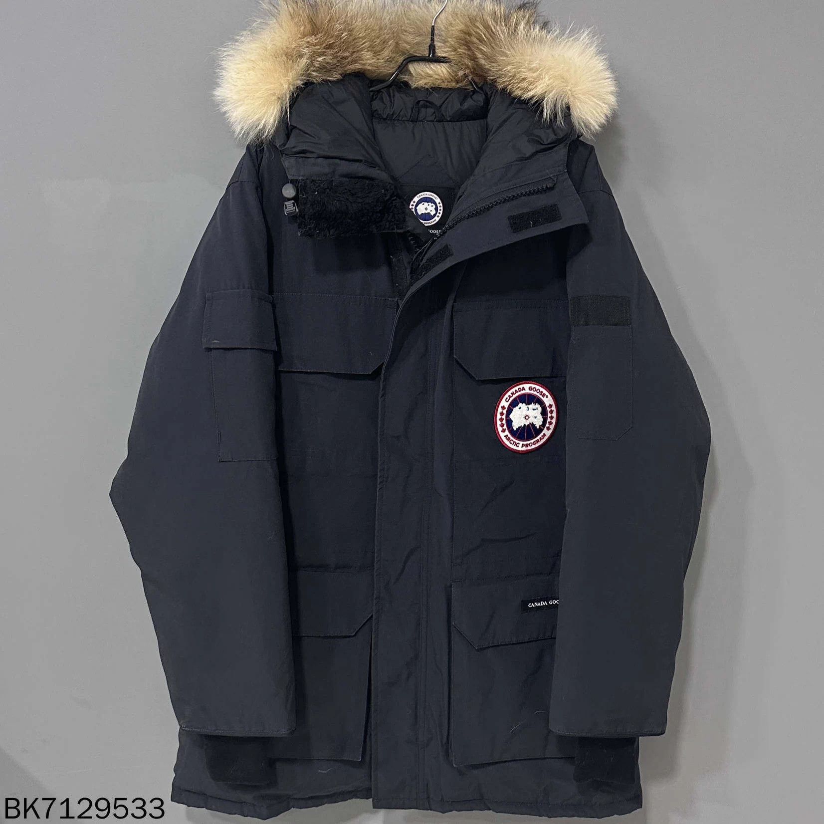 Canada Goose Canada Goose Four-Pold Fur Hood Expedition Down Jacket Size US S / EU 44-46 / 1 - 1 Thumbnail