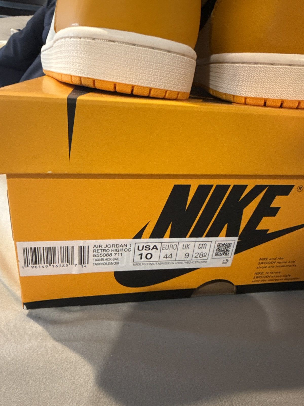 Jordan Brand × Nike Jordan 1 Retro High OG Size US 10 / EU 43 - 7 Thumbnail
