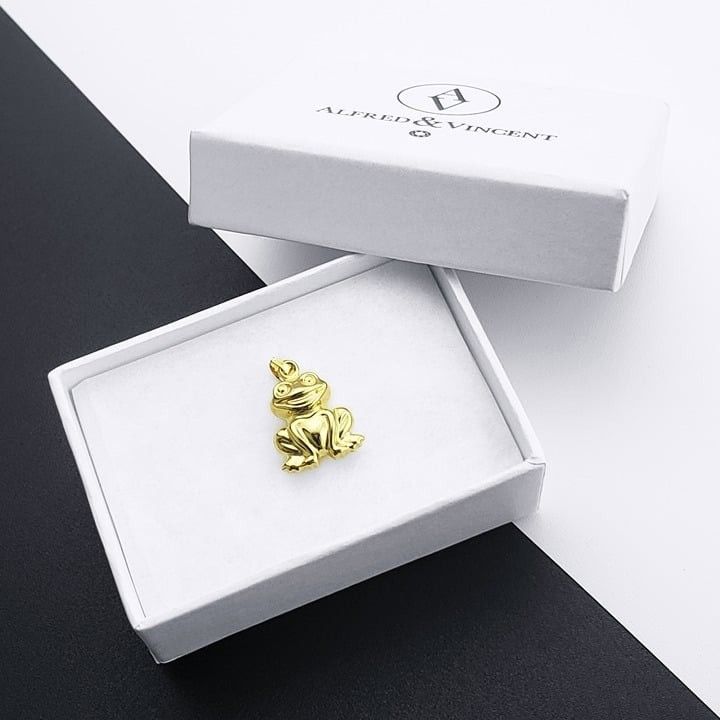 Smiling Happy Frog 3D Pendant 14k Yellow Gold Animal Charm