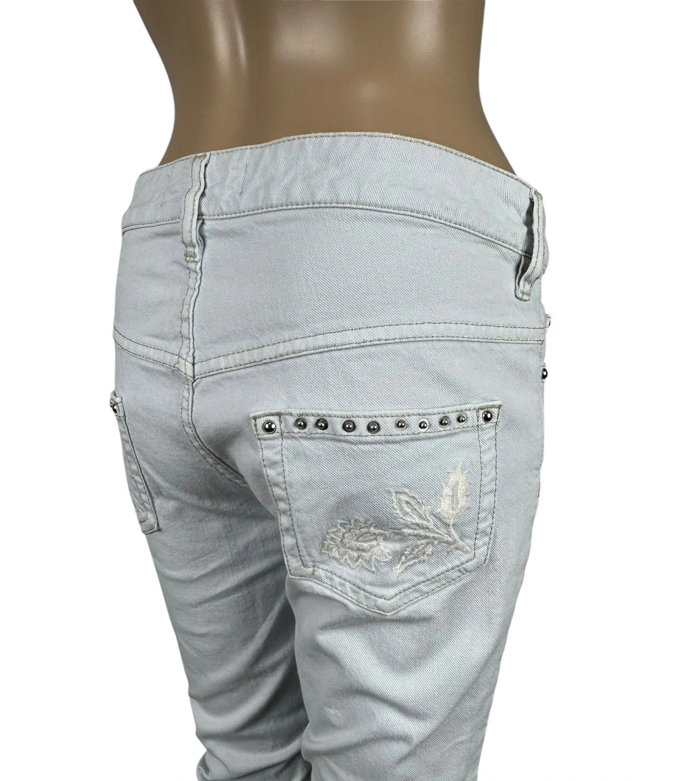 Isabel Marant Isabel Marant Crop Embroidery Jeans size 36 Size 26" / US 2 / IT 38 - 9 Thumbnail