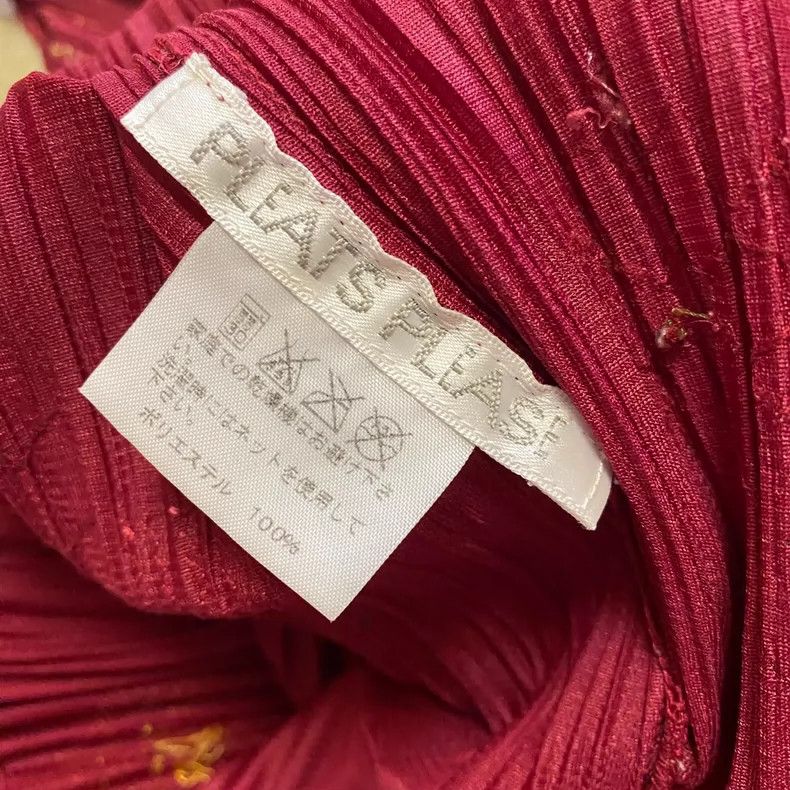 Issey Miyake Issey Miyake Retro red pleated top Size XL / US 12-14 / IT 48-50 - 3 Thumbnail