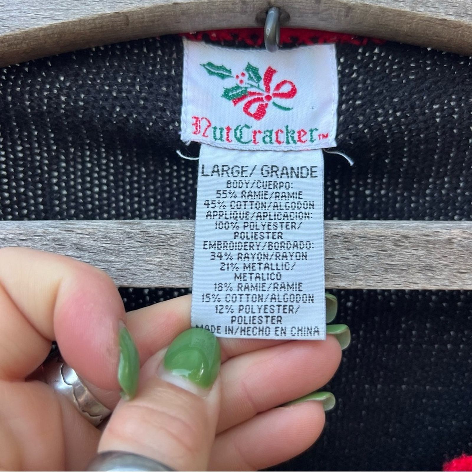 Vintage 90s Ugly Christmas Embroidery Patch Sampler Cardigan Sweater Size L / US 10 / IT 46 - 8 Thumbnail