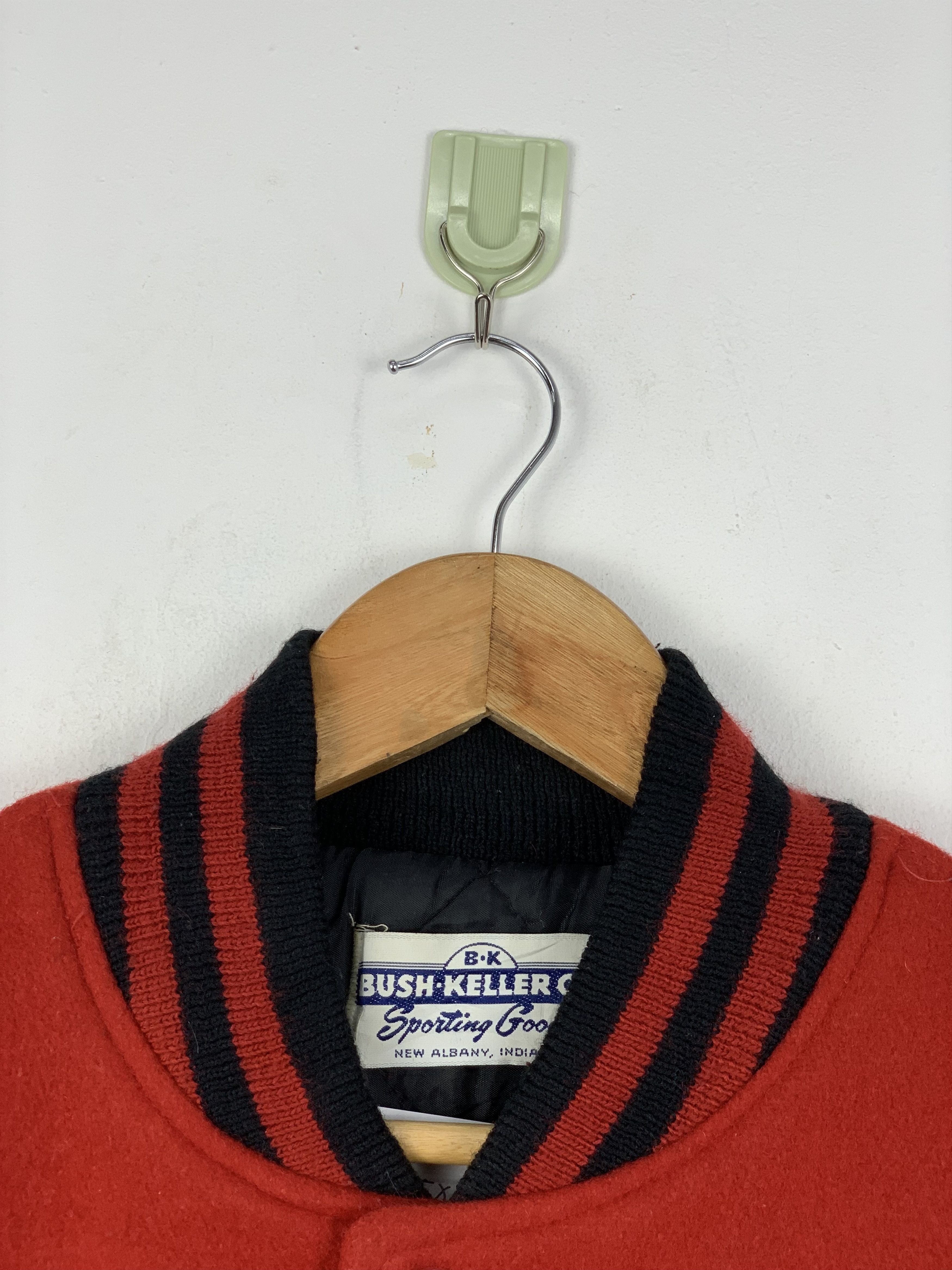 Vintage Vintage 70s Bush Keller Wool Varsity Jacket Red V0532 Size US S / EU 44-46 / 1 - 10 Thumbnail