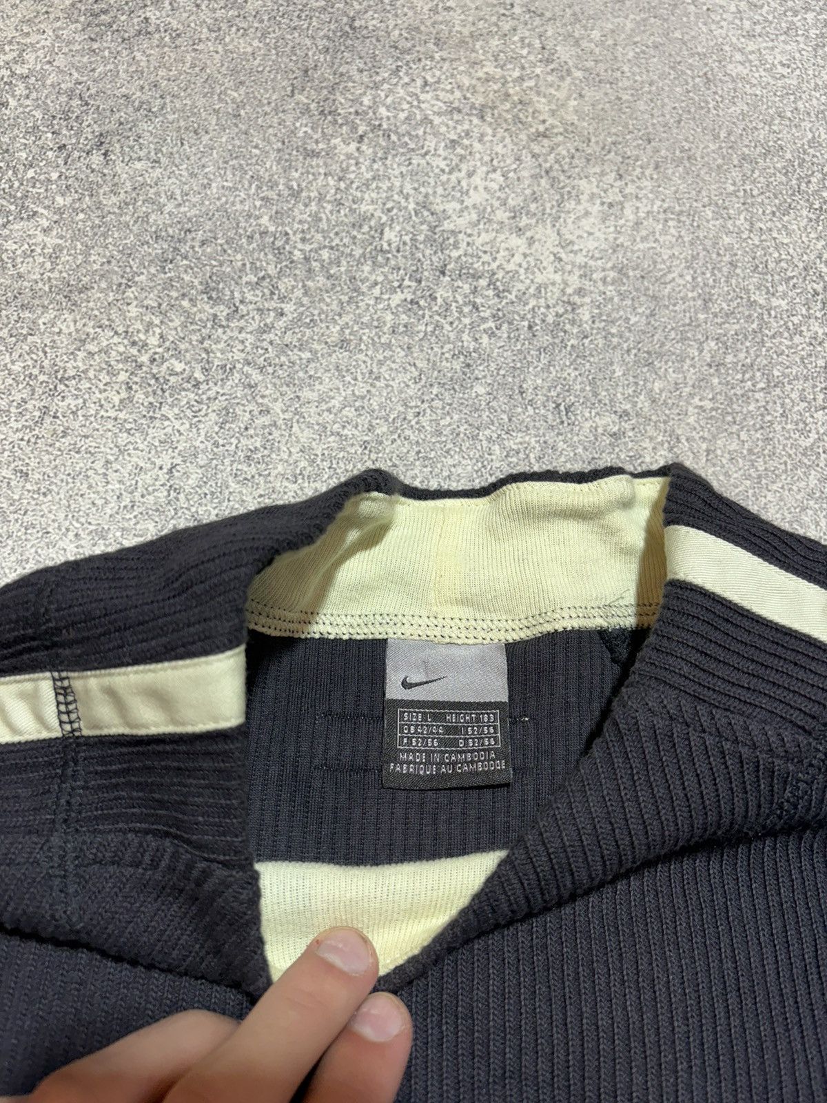 Nike × Vintage Rare Nike Vintage Avant Garde Knit Sweater Small logo Y2K Size US L / EU 52-54 / 3 - 8 Thumbnail
