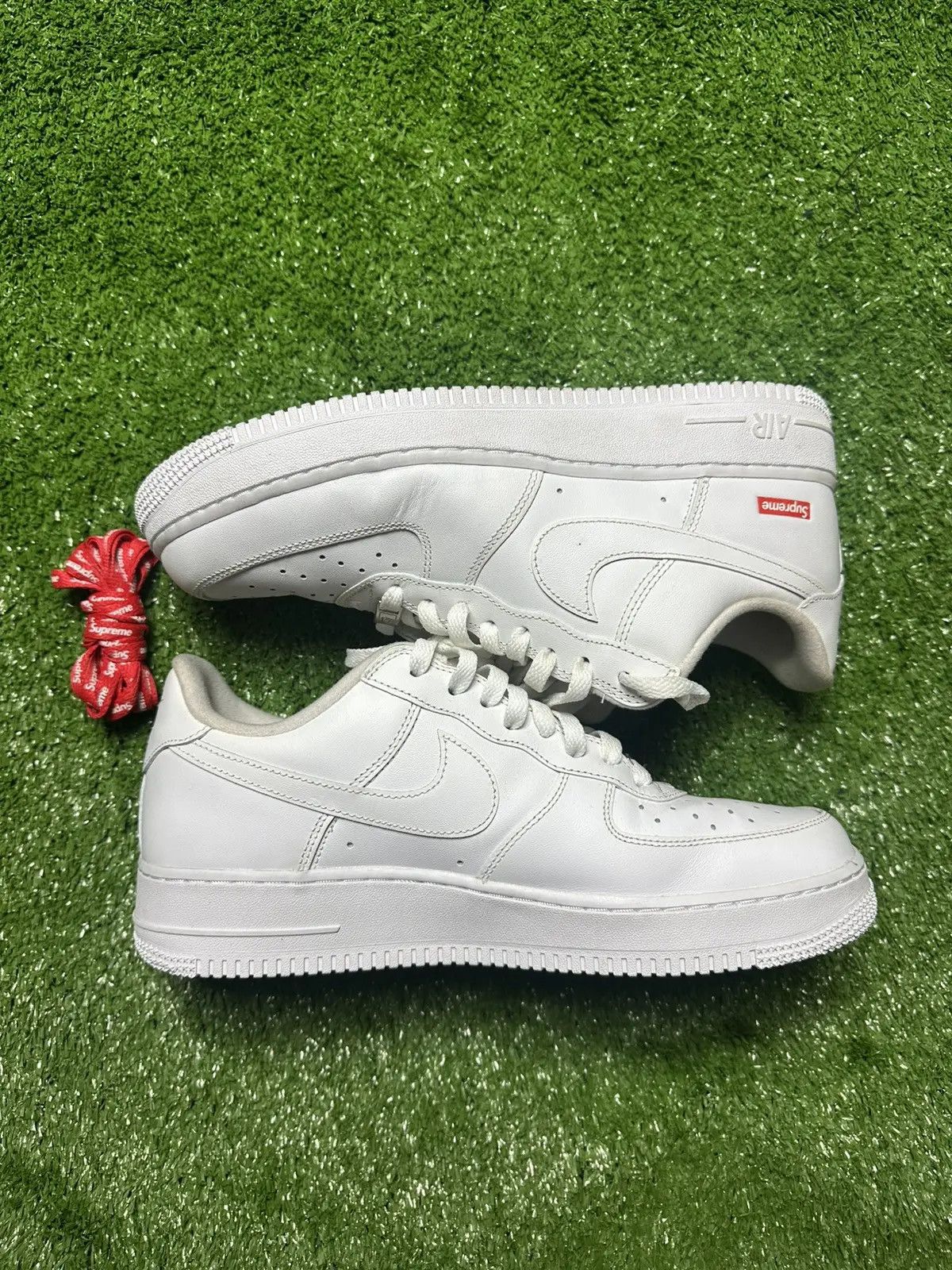 Nike Nike × Supreme Size US 7 / EU 40 - 3 Thumbnail