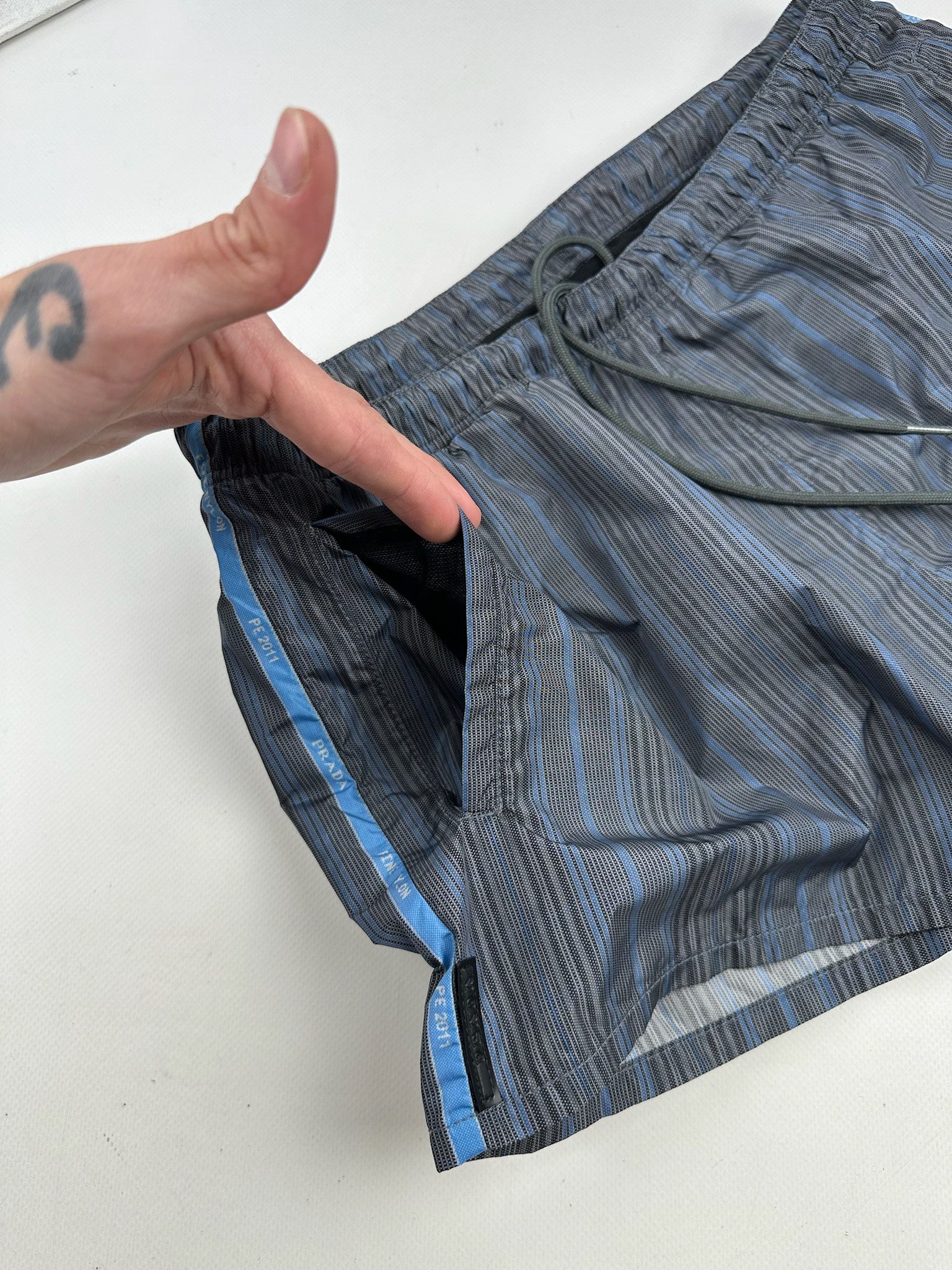 Prada PRADA Shorts Nylon Swim black Tab pants Size US 30 / EU 46 - 8 Thumbnail