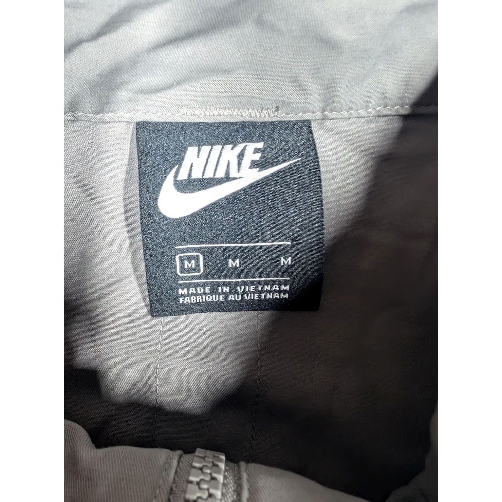 Nike Nike Jacket Mens M Gray Cotton Nylon Full Zip Windbreaker Pockets Size US M / EU 48-50 / 2 - 5 Thumbnail