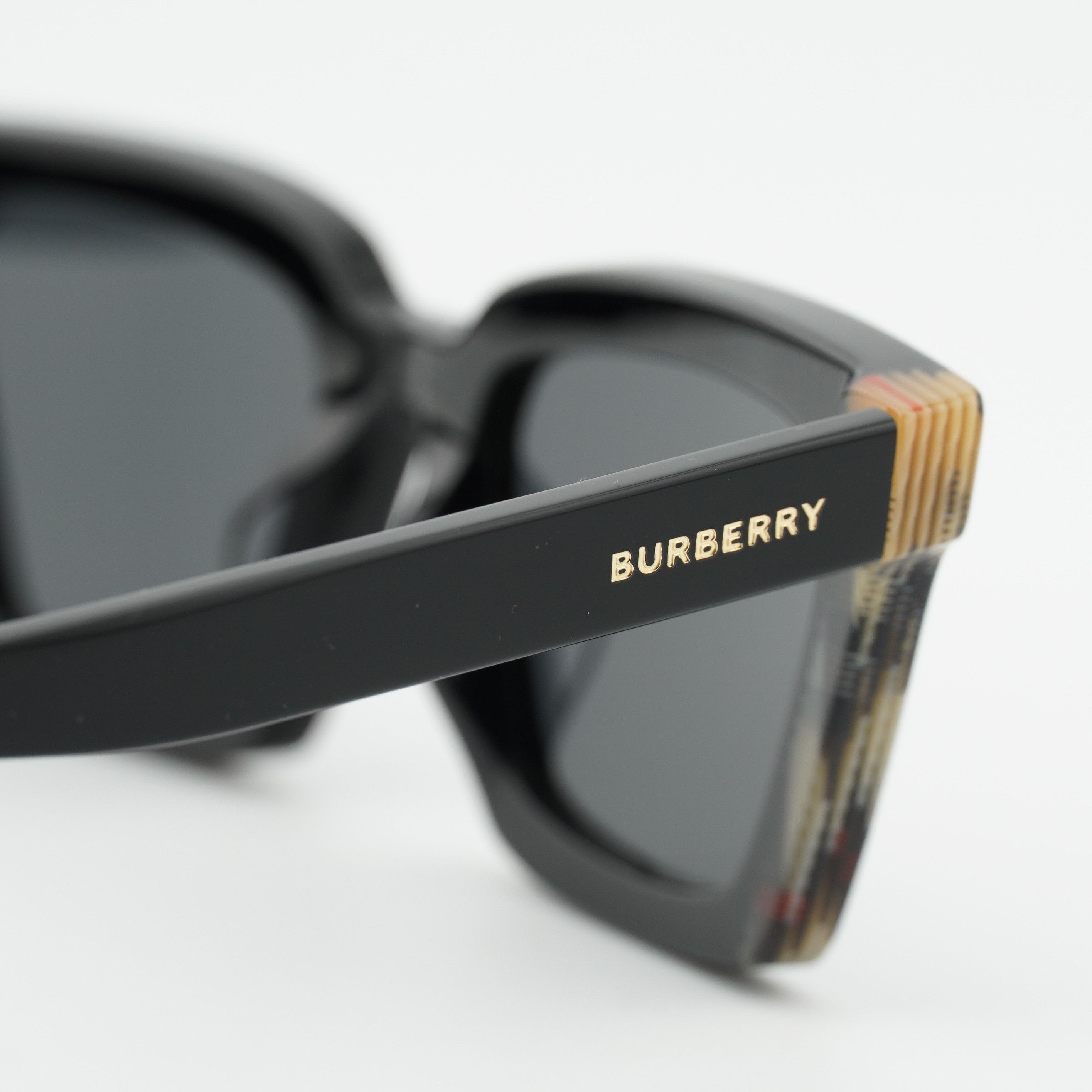 Burberry Burberry BE4392U 405587 Sunglasses Black Square Frame Size ONE SIZE - 4 Thumbnail