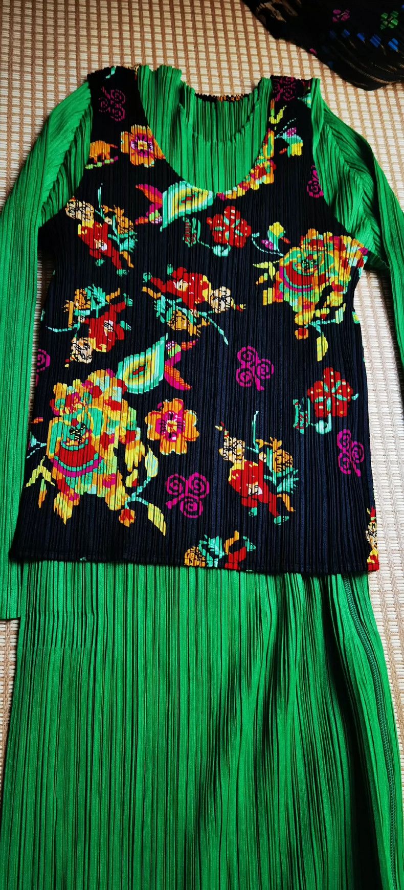 Pleats Please Issey Miyake Issey Miyake Lion Dance Vest Size L / US 10 / IT 46 - 1 Thumbnail