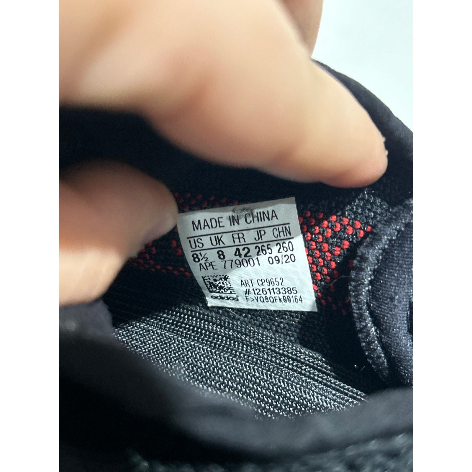 Adidas ADIDAS YEEZY BOOST 350 V2 'BLACK RED' SIZE 8.5 PREOWNED Size US 8.5 / EU 41-42 - 7 Thumbnail