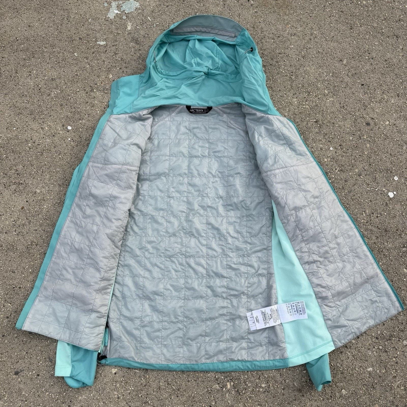 Arc'teryx Arcteryx Blue Tenquille Hooded Jacket Sz S Women Windbreaker Size US S / EU 44-46 / 1 - 3 Thumbnail