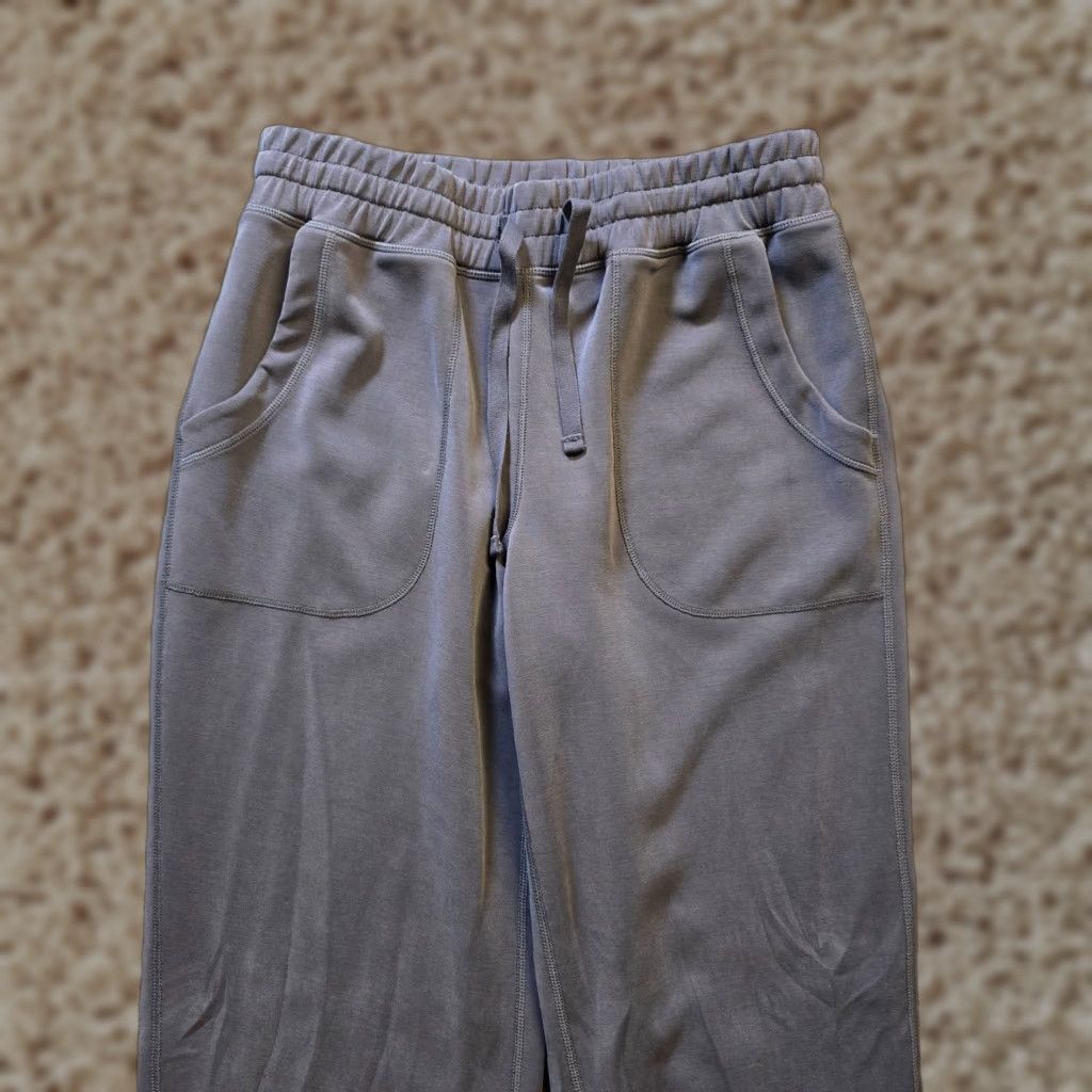 Bailey 44 Bailey 44 Pants Womens Size Small Gray Joggers Pull On Sweatpants Lounge Casual Regular Tapered Inseam 27 in Front Type: Flat Front Size 28" / US 6 / IT 42 - 1 Thumbnail