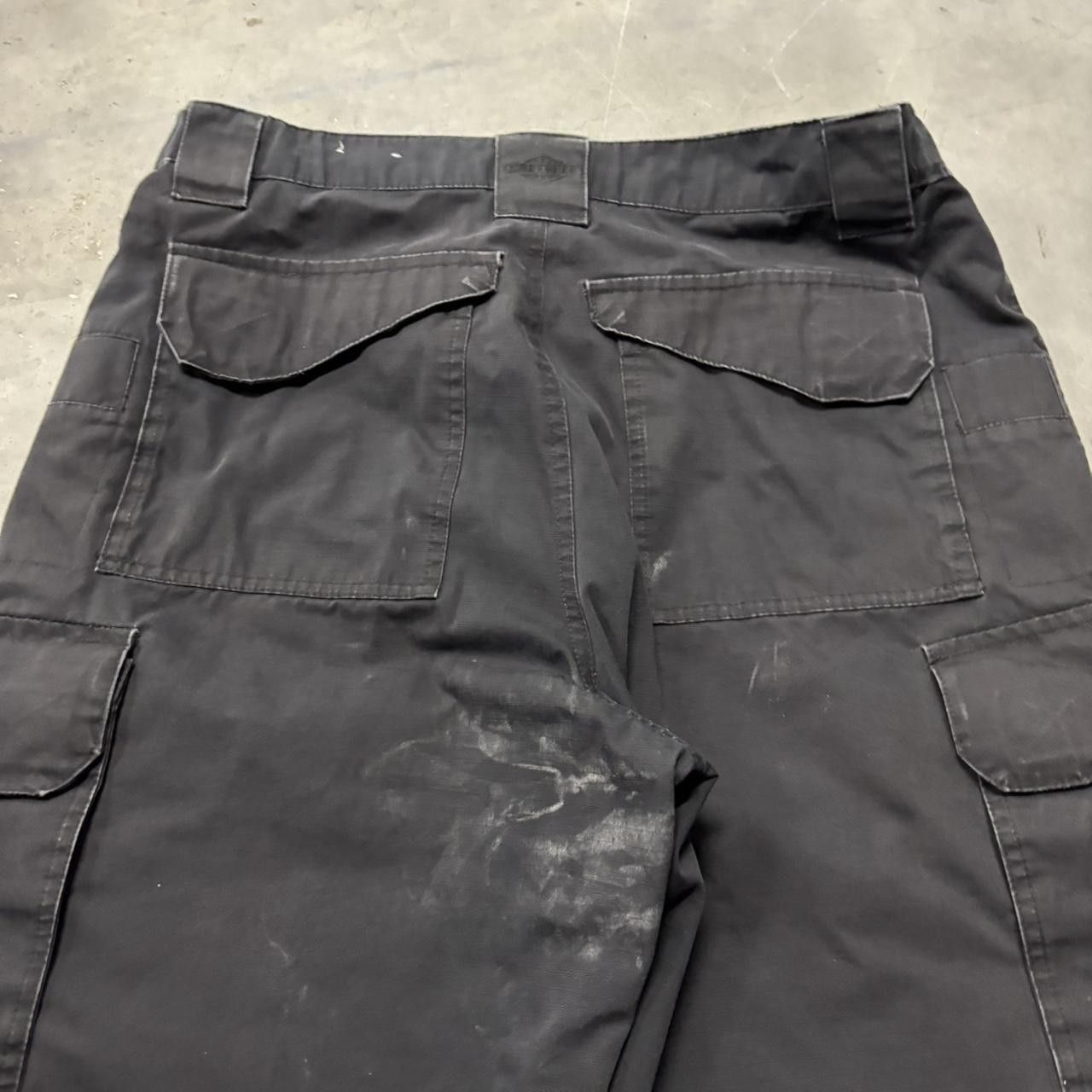 Japanese Brand × Vintage Crazy Vintage Y2K/2000s Baggy Black Streetwear Workwear Skater Cargo Pants! Size US 34 / EU 50 - 7 Thumbnail