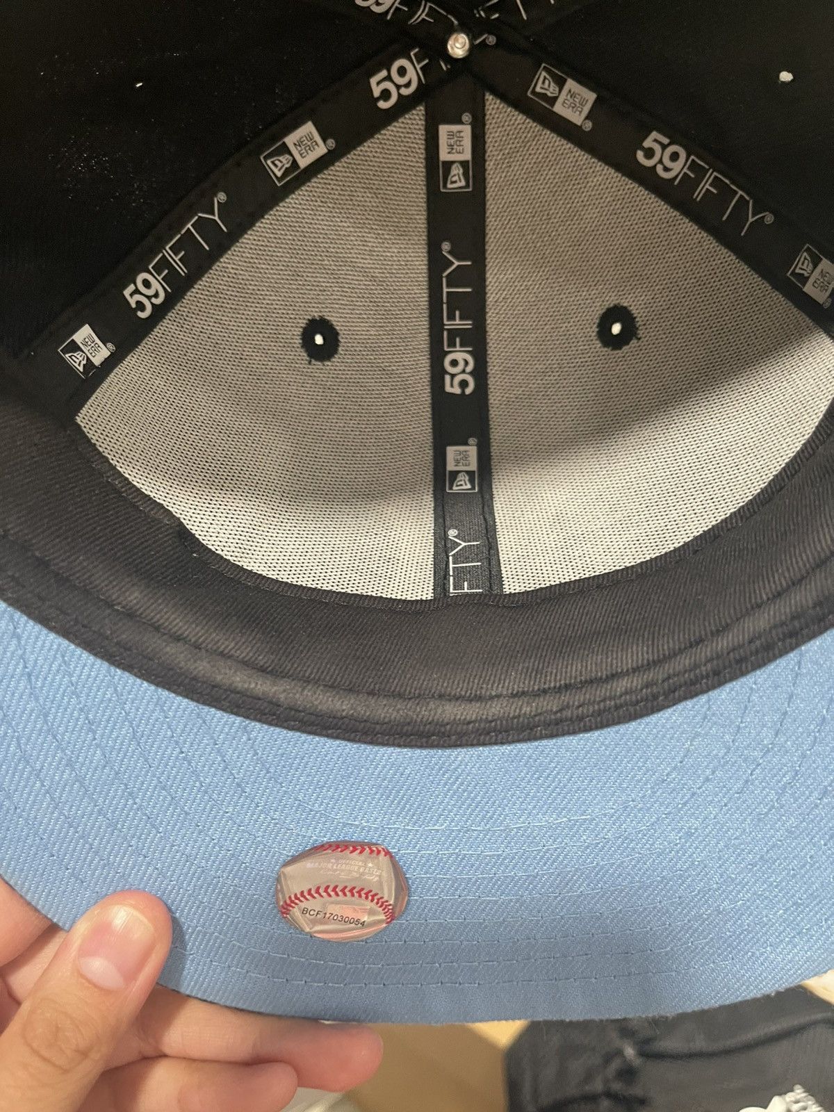 New Era Hat Club ‘Blue UV’ New York Yankees Fitted Size 7 1/8 Size ONE SIZE - 3 Thumbnail