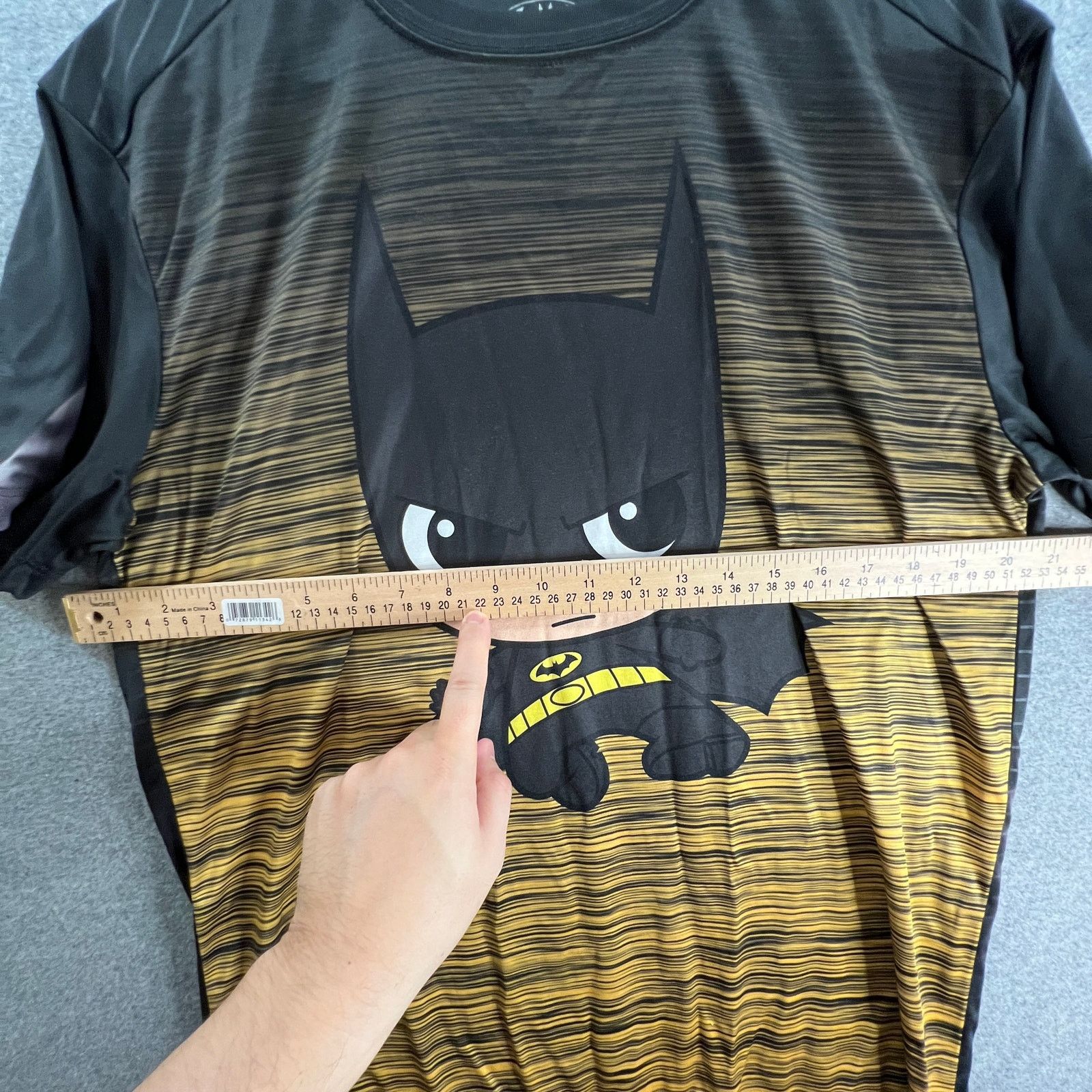 DC Comics Batman Adult Large Black Short Sleeve Casual T Shirt Mens Size US L / EU 52-54 / 3 - 7 Thumbnail