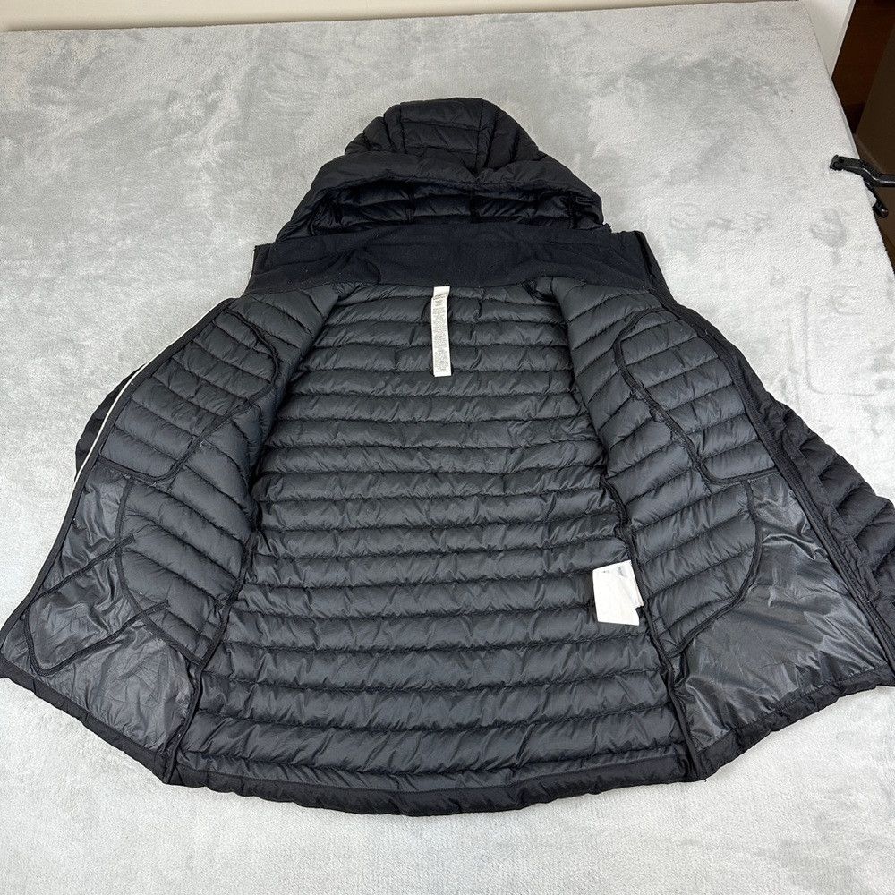 Lululemon Lululemon Pack It Down Black Jacket Women’s Size 6 US Size M / US 6-8 / IT 42-44 - 2 Thumbnail