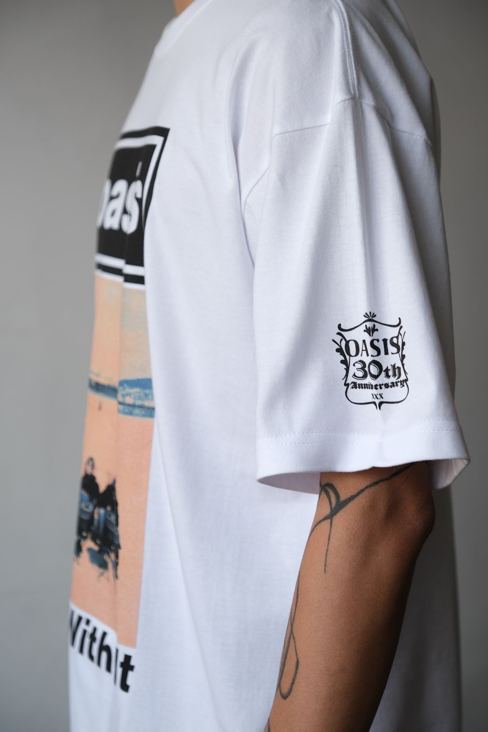 ADAM ET ROPE Oasis ADAM ET ROPE' 30th Anniversary Tee Roll With It White Size US L / EU 52-54 / 3 - 3 Thumbnail