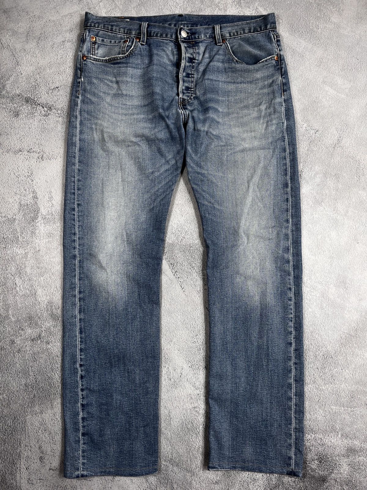 Levi's × Vintage Vintage Y2K Levi’s 501 jeans streetwear style size 34 Size US 34 / EU 50 - 2 Thumbnail