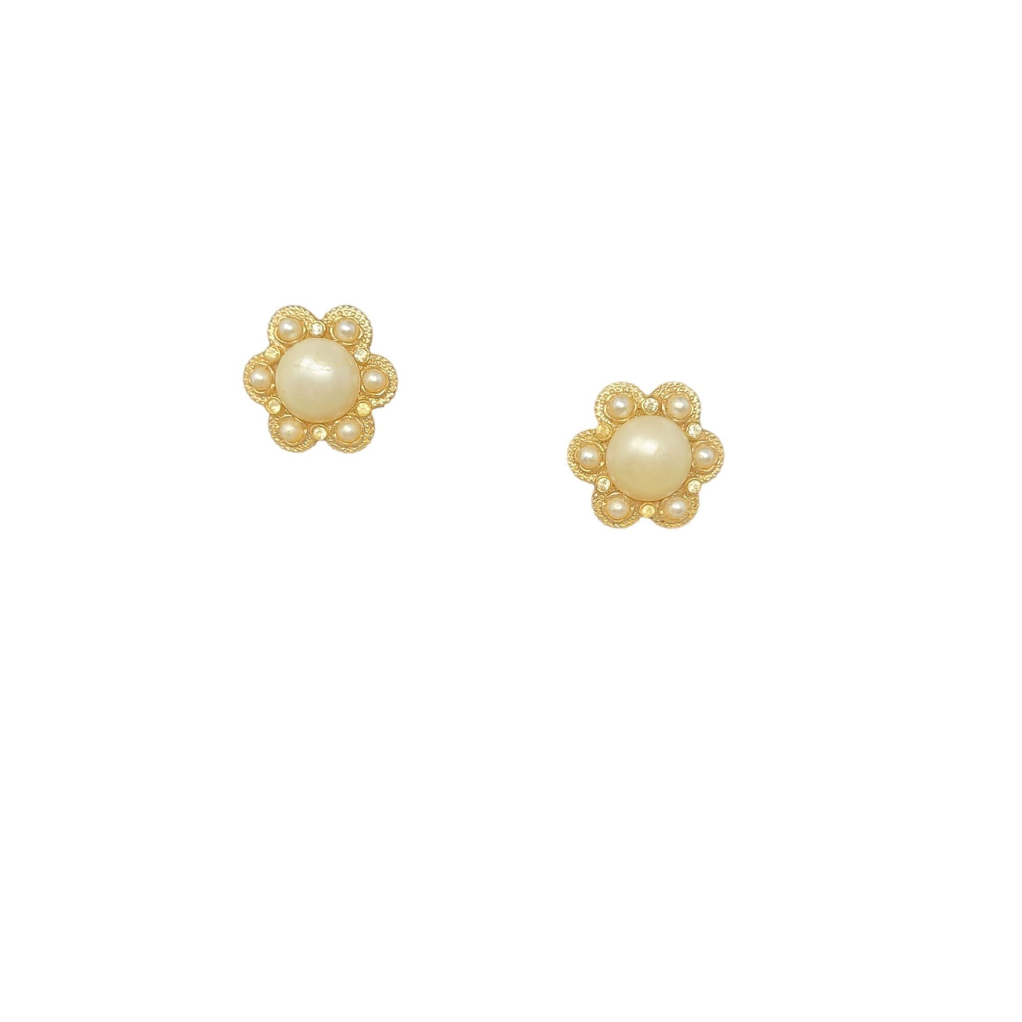 Vintage Vtg Clip-On Earrings Gold-Tone Flower Faux Pearl Size ONE SIZE - 7 Thumbnail