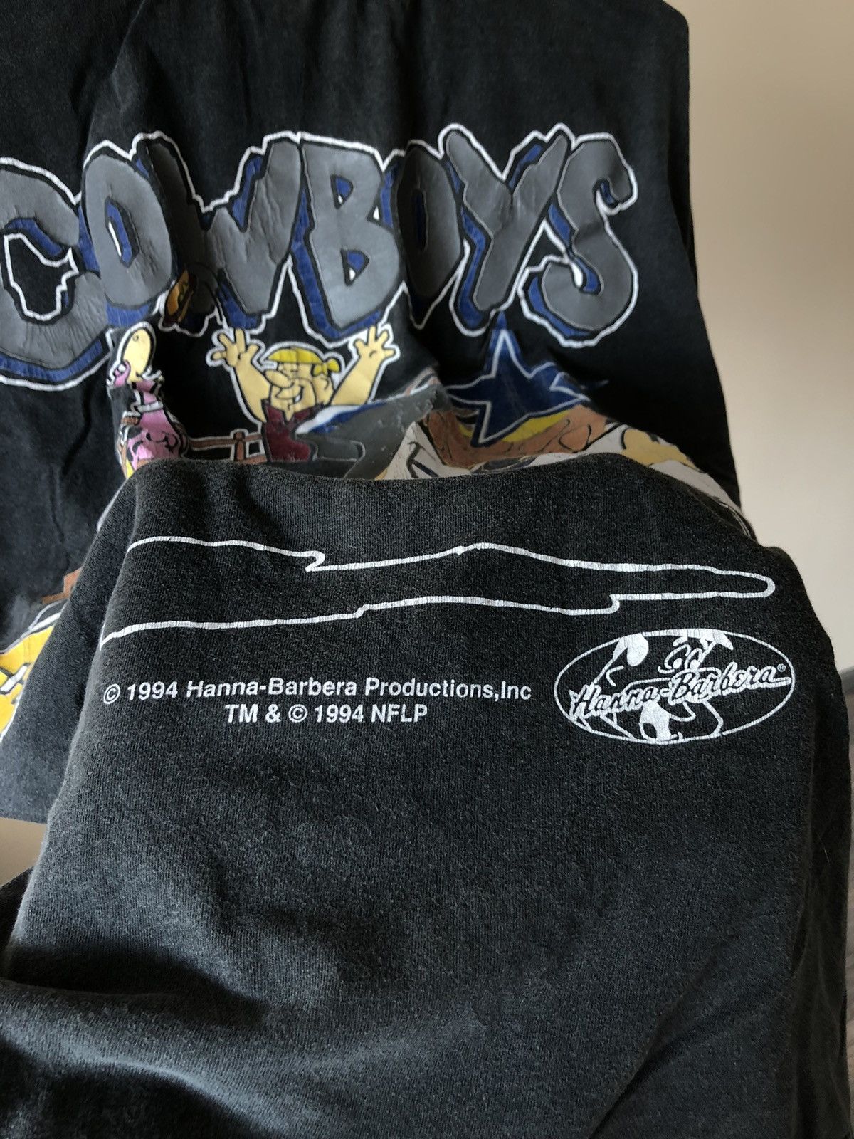 Vintage 90s NFL x The Flinstones Dallas Cowboys feded t-shir