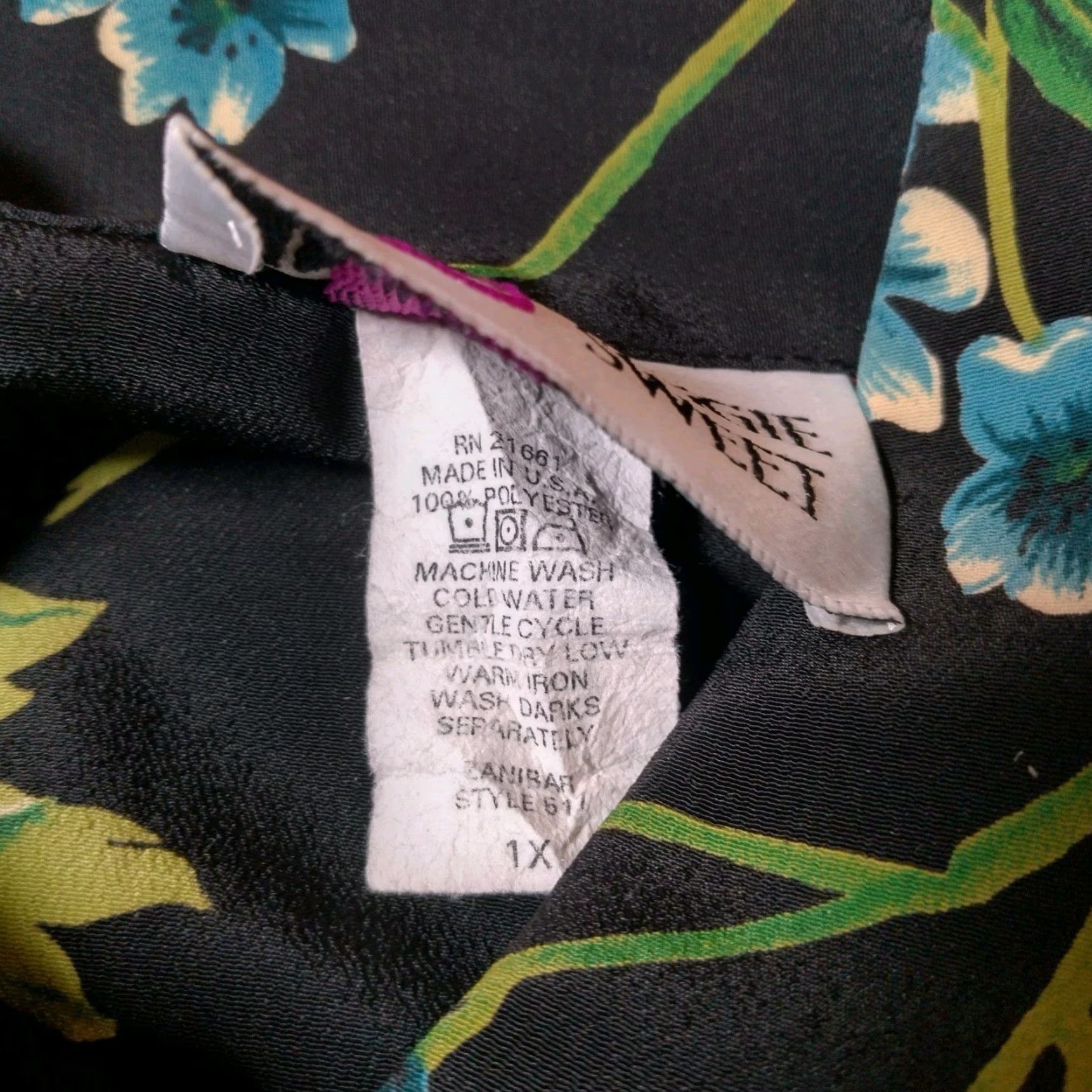 Vintage Vintage Maggie Sweet Blouse 1X Plus Size Black Floral Gold Flower Buttons Size XL / US 12-14 / IT 48-50 - 5 Thumbnail