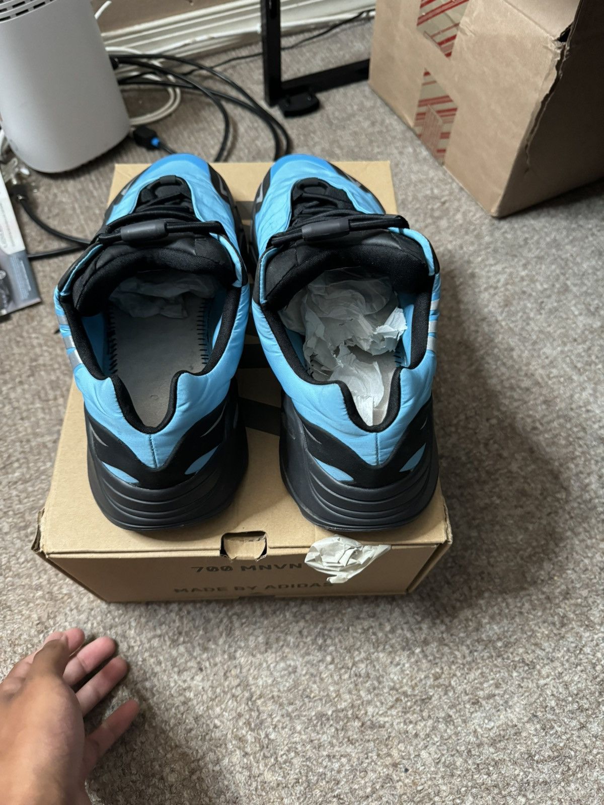 Other Yeezy 700s Size 12.5 Size US 12.5 / EU 45-46 - 4 Thumbnail