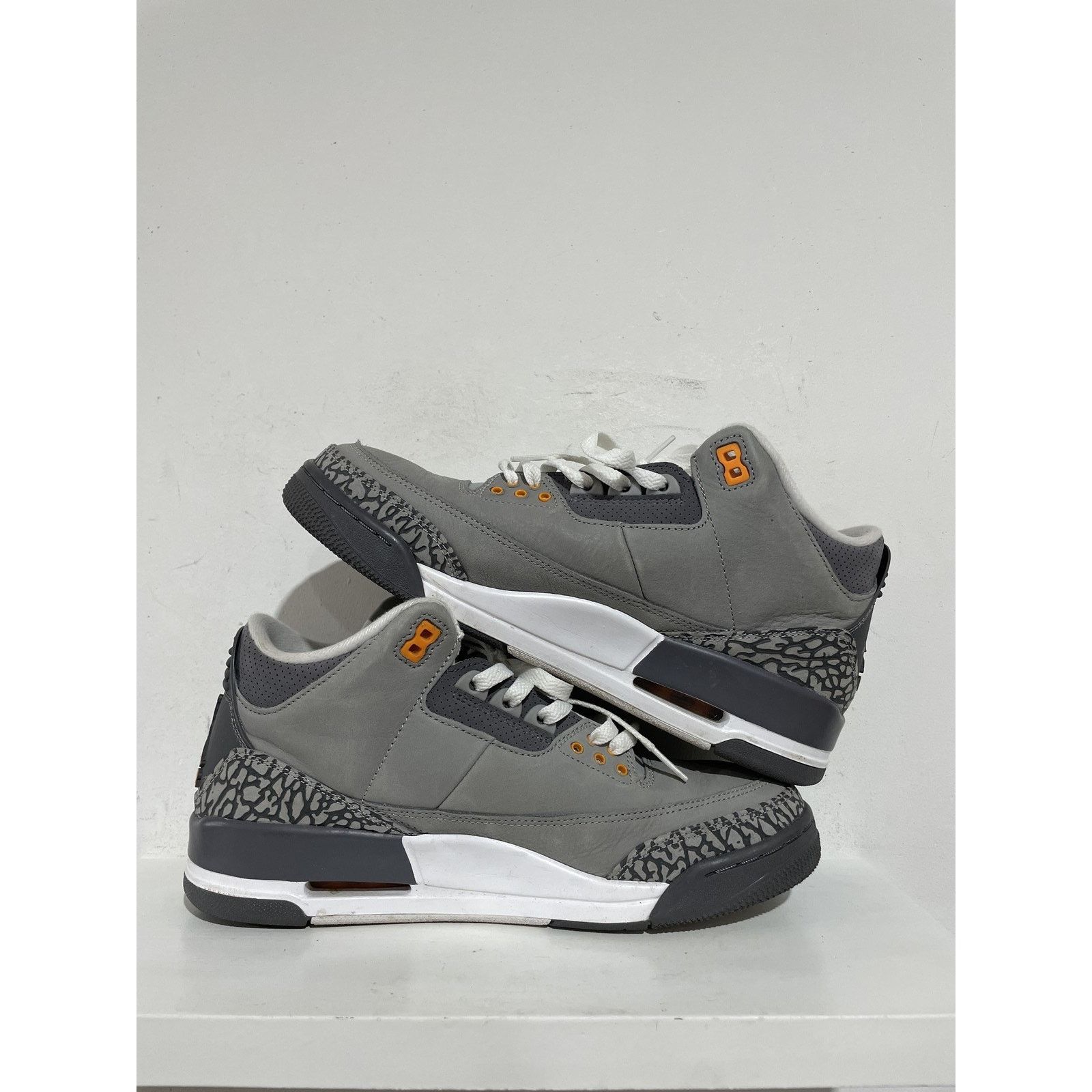 Jordan Brand JORDAN 3 COOL GREY SIZE 10 PREOWNED Size US 10 / EU 43 - 2 Thumbnail