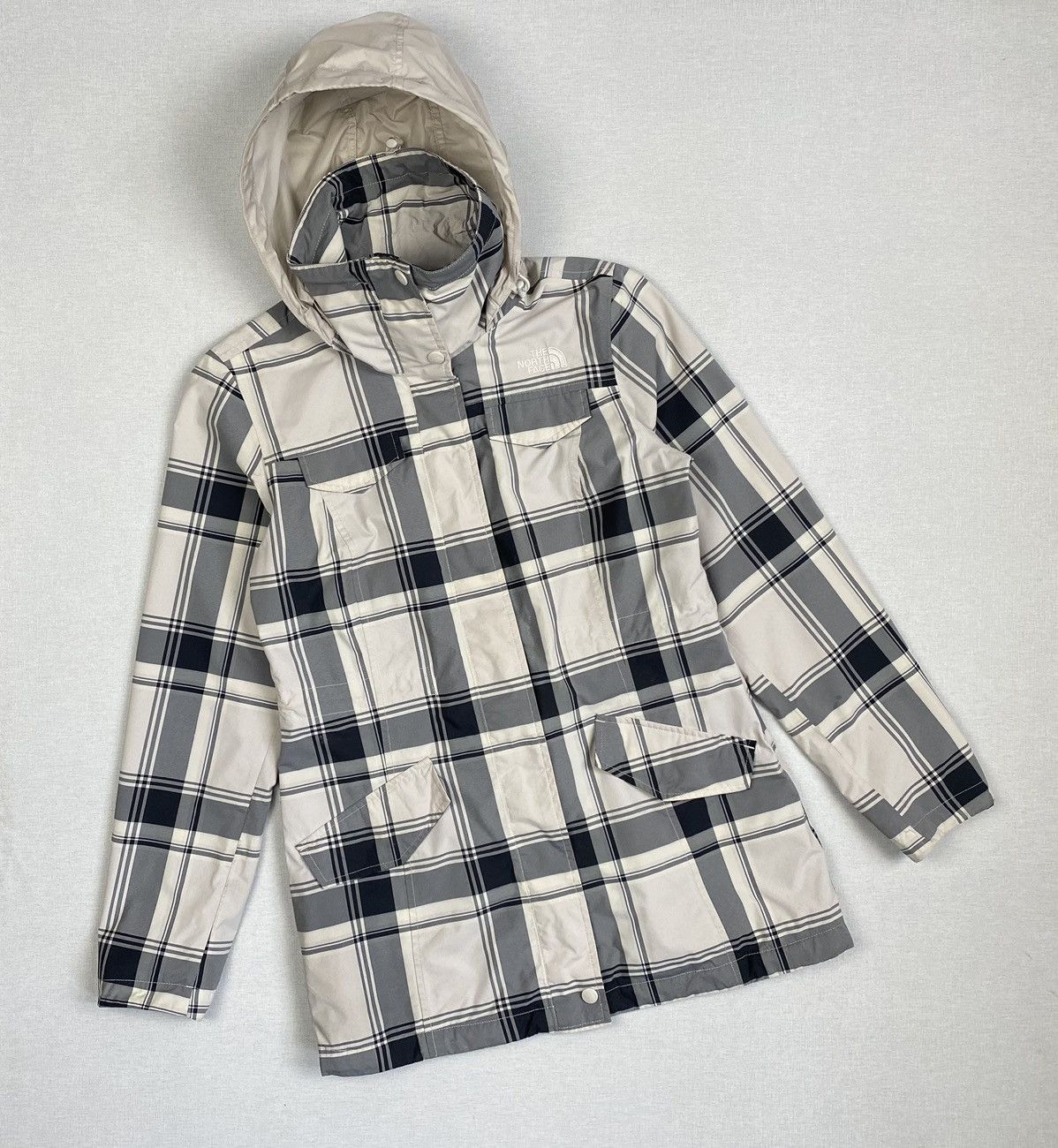 The North Face Women’s The North Face Waterproof Windbreaker Jacket size S Size S / US 4 / IT 40 - 1 Thumbnail