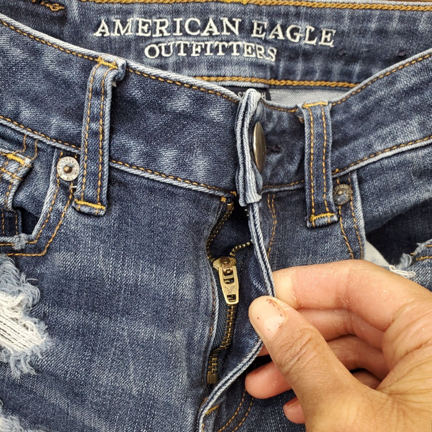 American Eagle Outfitters American Eagle Outfitters Shorts Women Size 00 Blue Denim High Rise Distressed Size 24" / US 00 / IT 34 - 6 Thumbnail